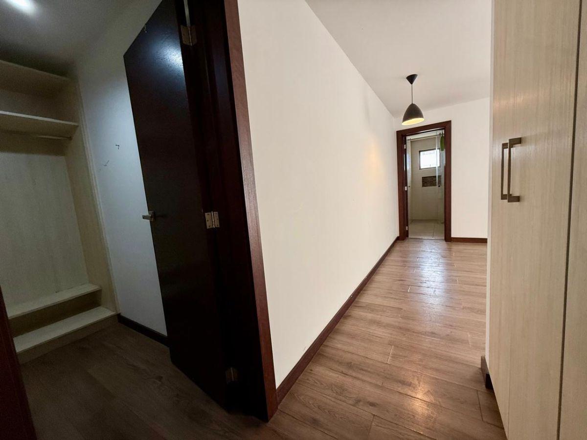 Venta Departamento 240 m Totalesr Cumbayá Paseo San Francisco a Pasos de La Usfq — imagen 2