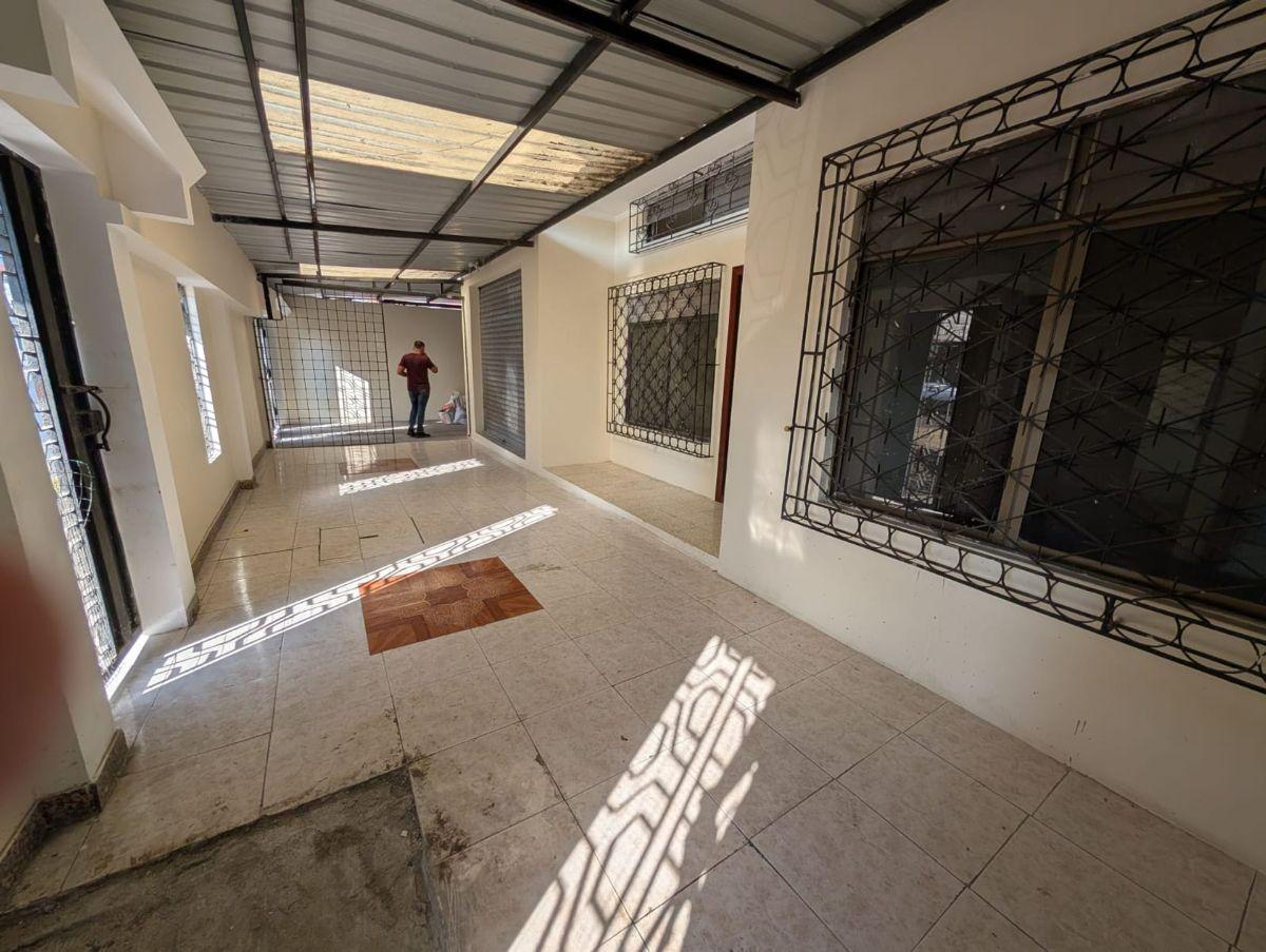 Casa Esquinera en Venta en Machala, El Oro — imagen 6