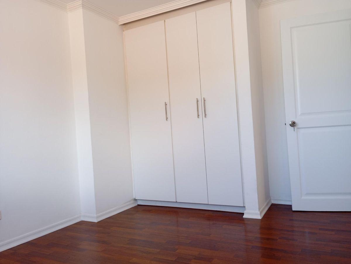 Departamento de 3 Dorm. Duplex Av Granados — imagen 4