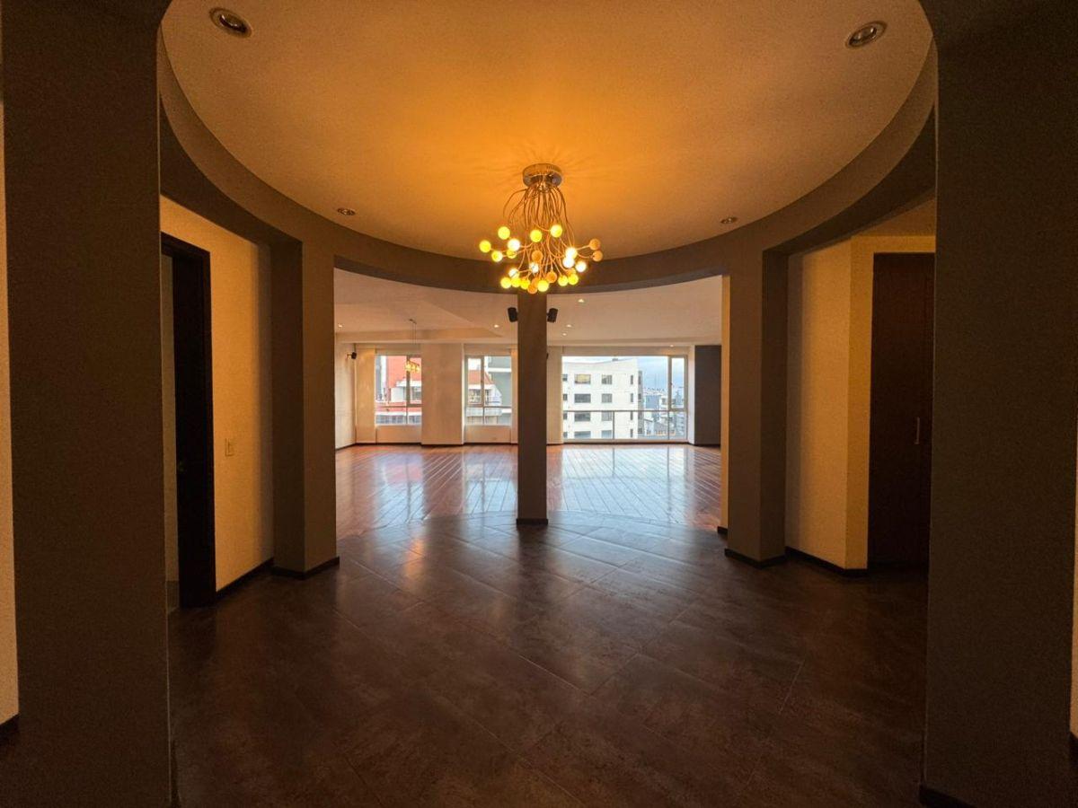 En Venta Departamento de 3 Dorm. 438 m² - Bellavista — imagen 9