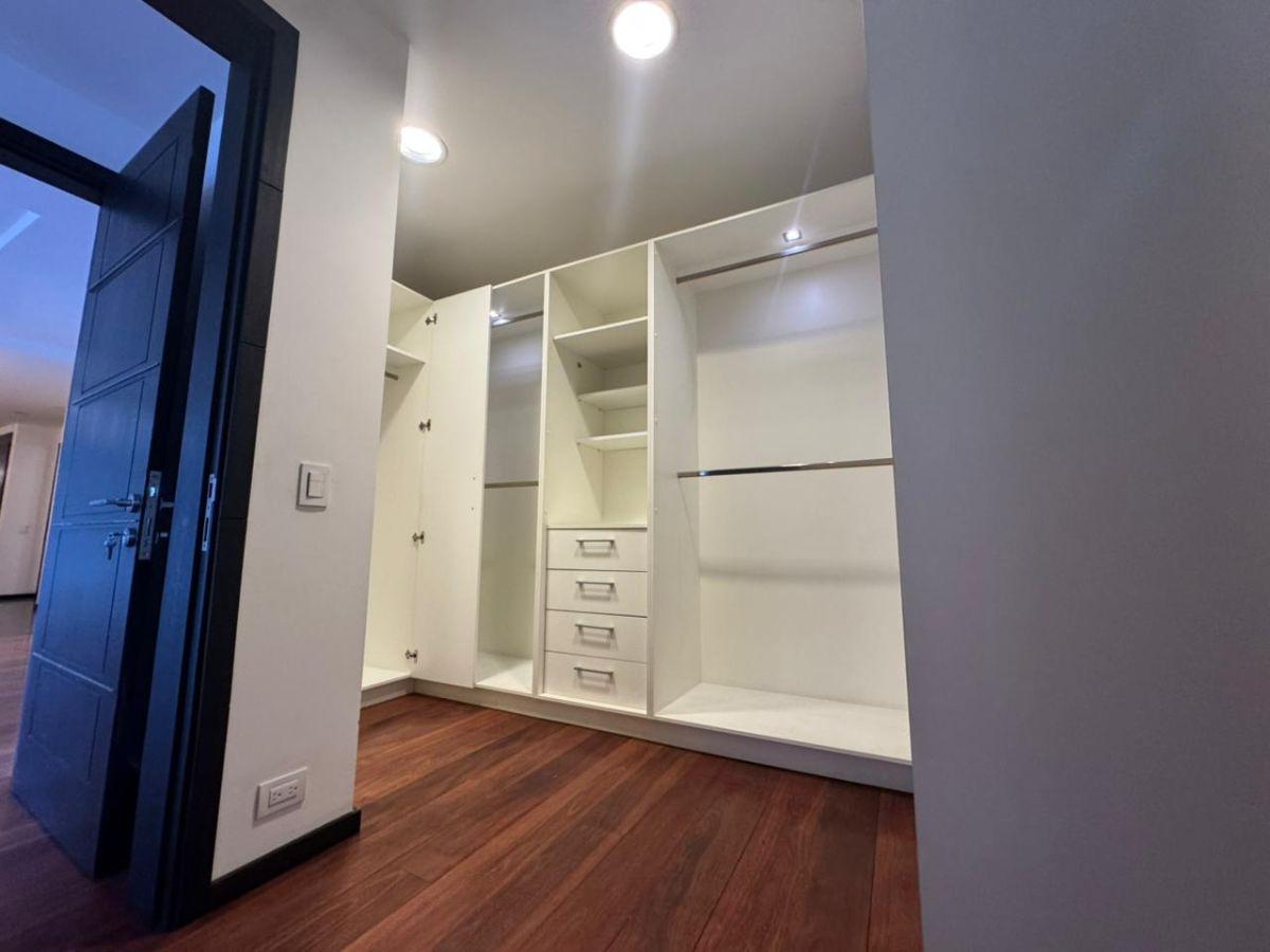 En Venta Departamento de 3 Dorm. 438 m² - Bellavista — imagen 6