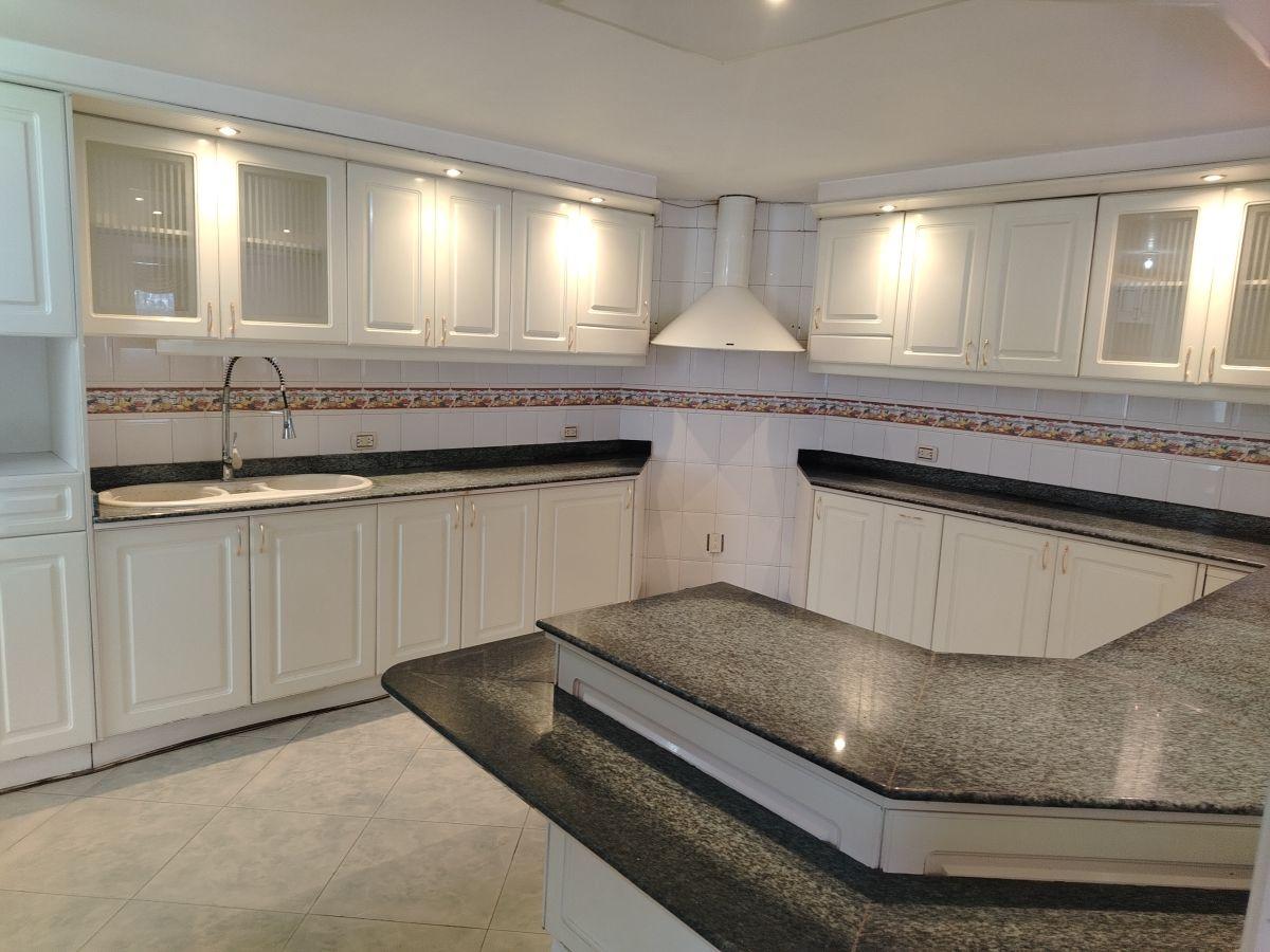 Vendo Departamento Amplio Ideal Para Negocio o Vivienda Super Bien Ubicado Sector El Triangulo — imagen 8