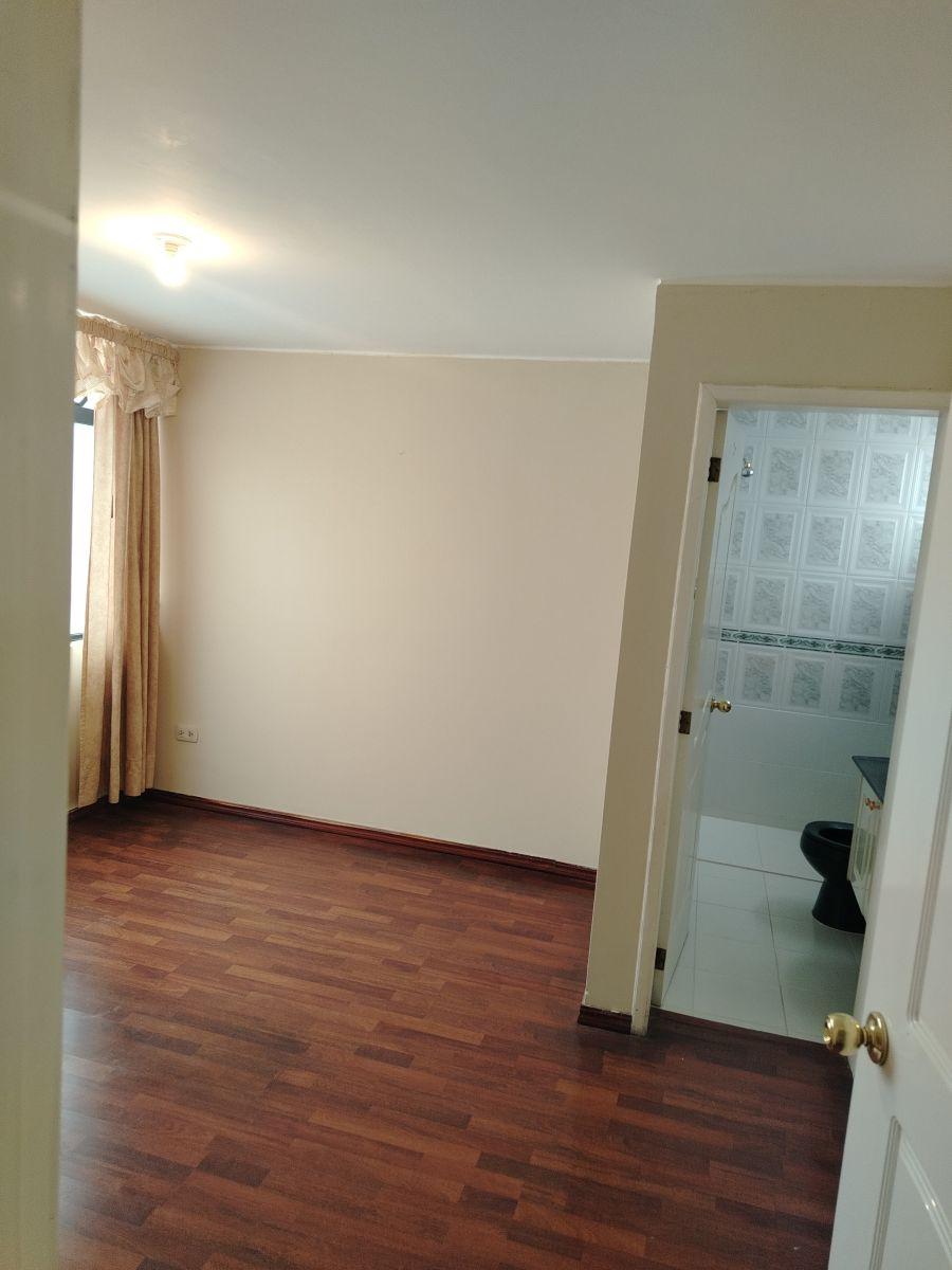 Vendo Departamento Amplio Ideal Para Negocio o Vivienda Super Bien Ubicado Sector El Triangulo — imagen 6