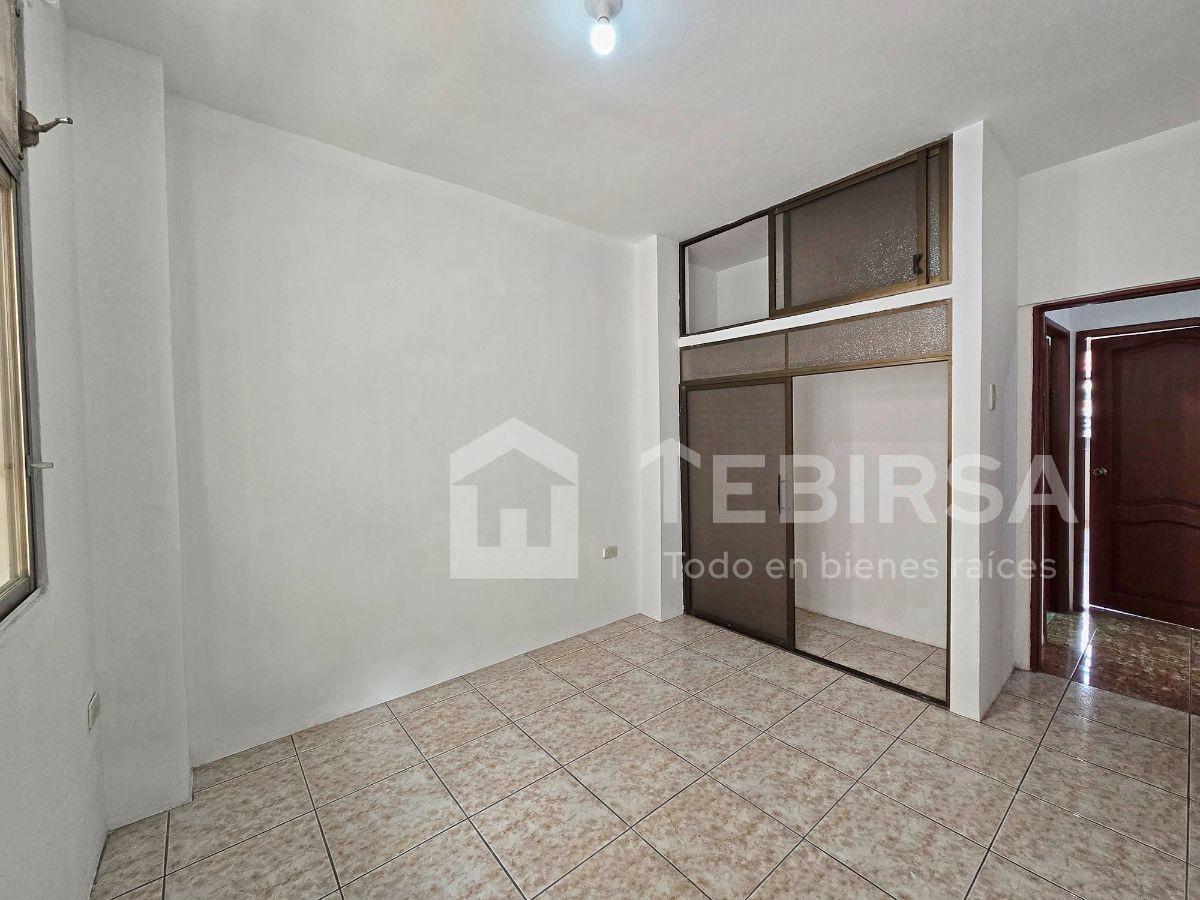 Casa Rentera en Venta, con 4 Departamentos y Local Comercial - Ciudadela Ietel, Guayaquil, Guayas — imagen 2