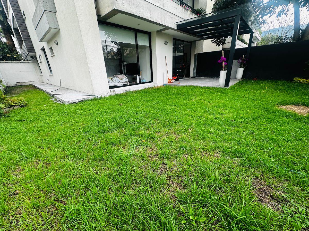 Cumbaya/sector Colegio Menor - Moderno Departamento con Jardín — imagen 6