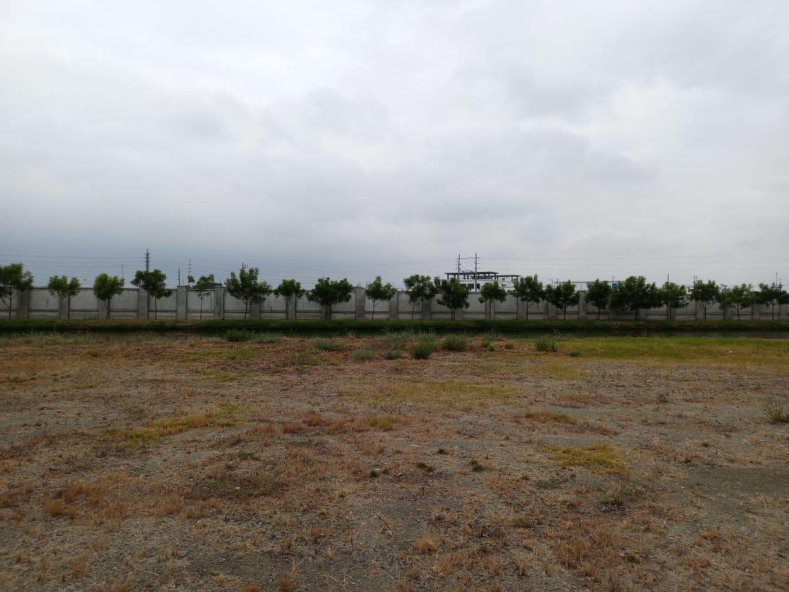 Terreno de Venta en La Urbanización Aires del Batán, 720 m², Al Lago. Guayas — imagen 3