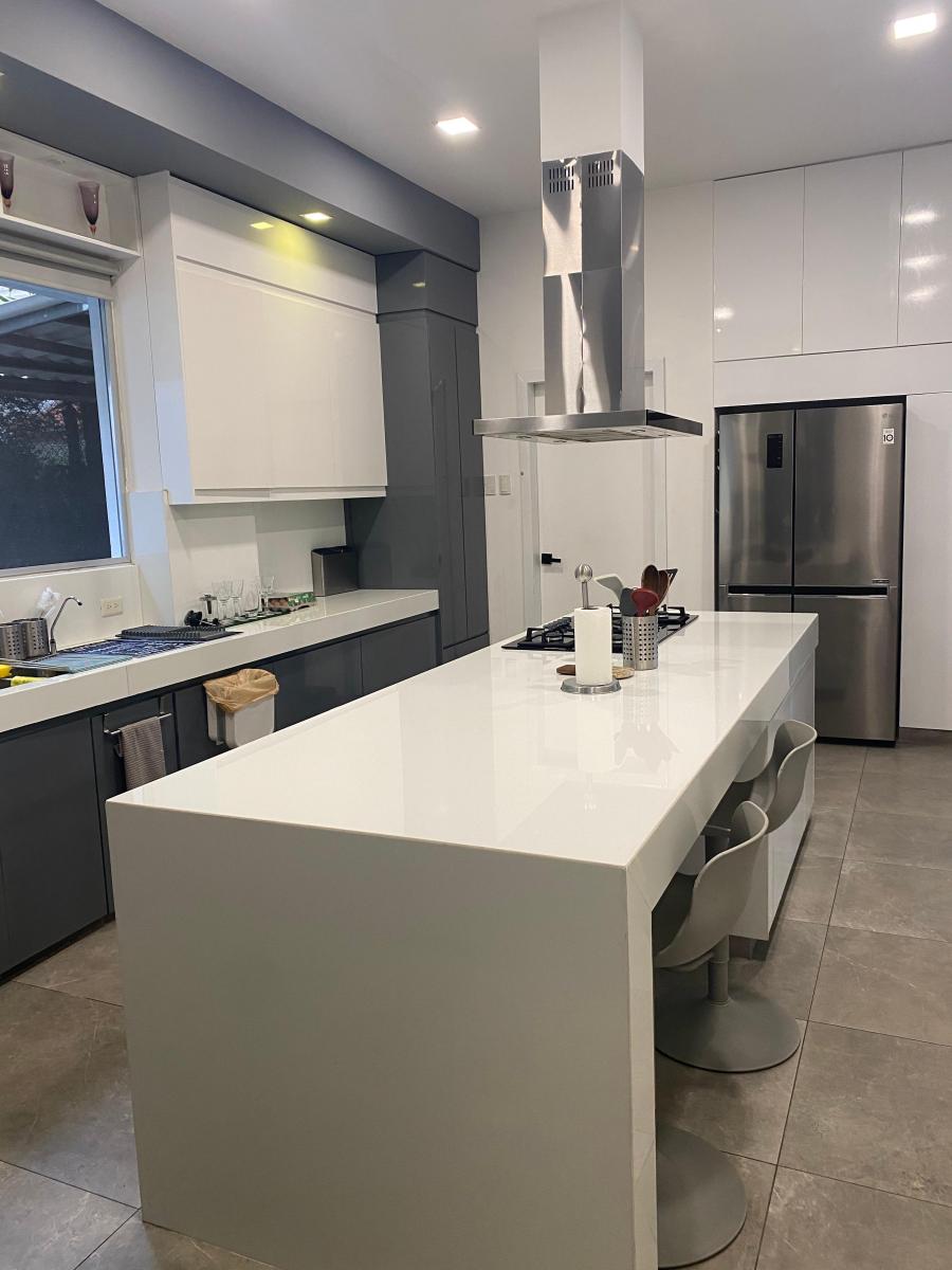 Vendo Casa Km 4 Via Samborondon, Guayas — imagen 2