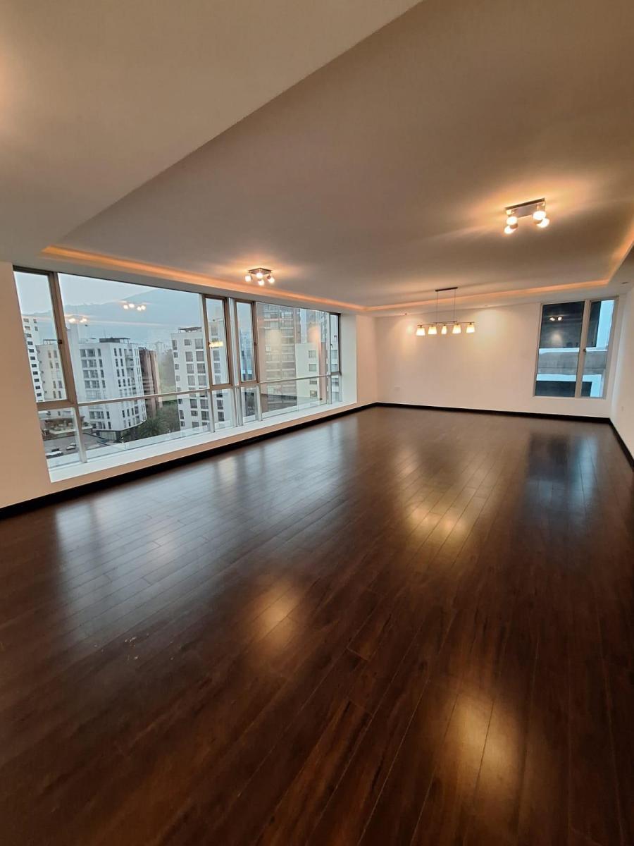 Venta Penthouse Calle Suiza y Av Eloy Alfaro $265.000 — imagen 7