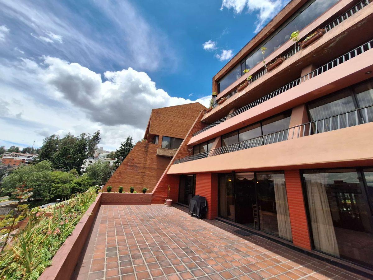 Vendo Departamento Colinas del Pichincha Piso Alto Hermosa Vista — imagen 9