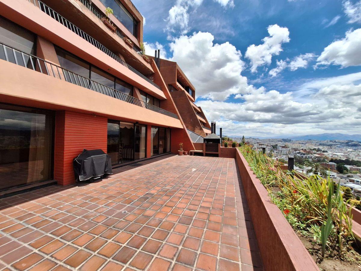Vendo Departamento Colinas del Pichincha Piso Alto Hermosa Vista — imagen 3