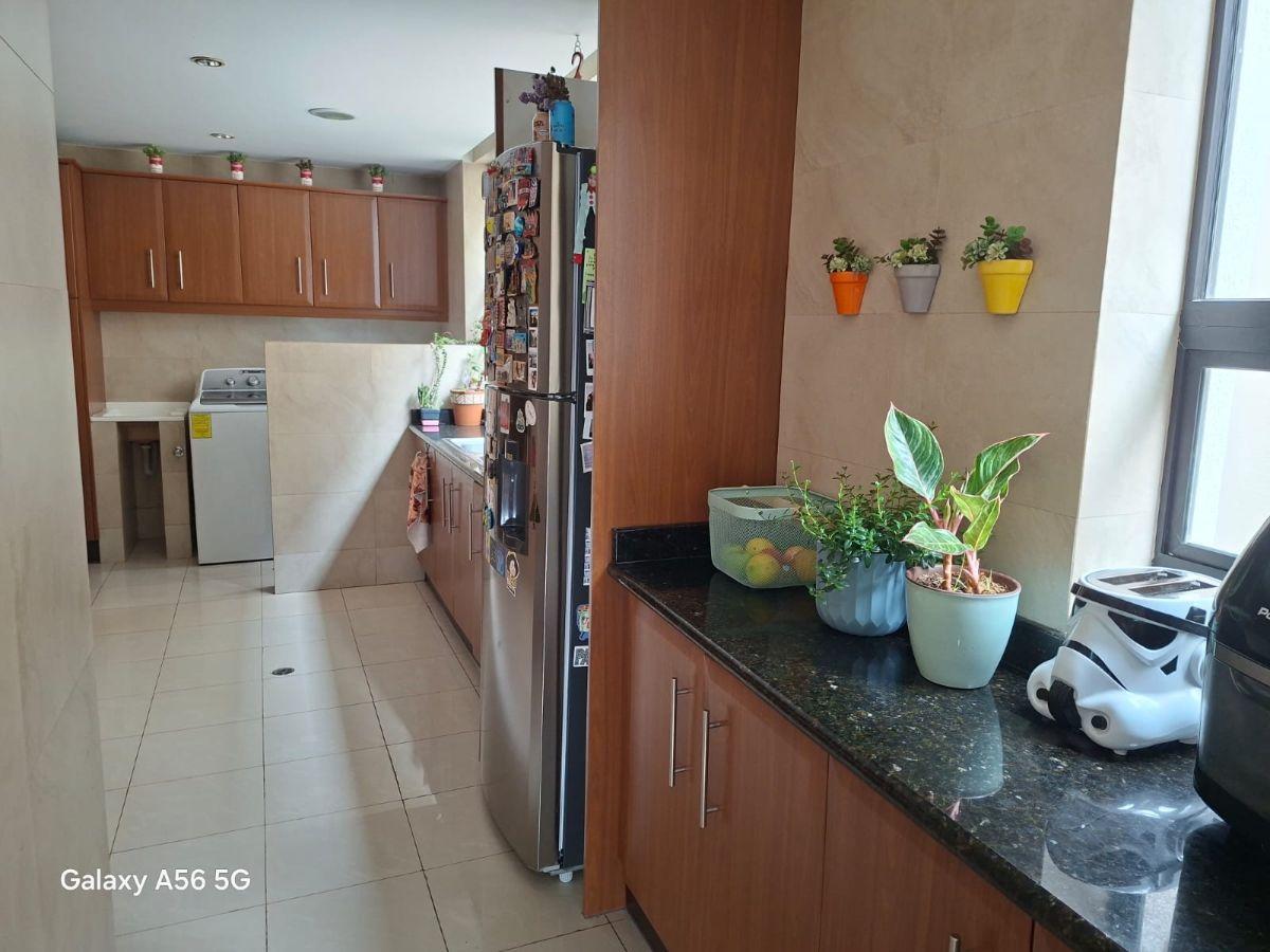 Vendo Moderno, Cómodo y Luminoso Departamento Quito Tenis — imagen 6