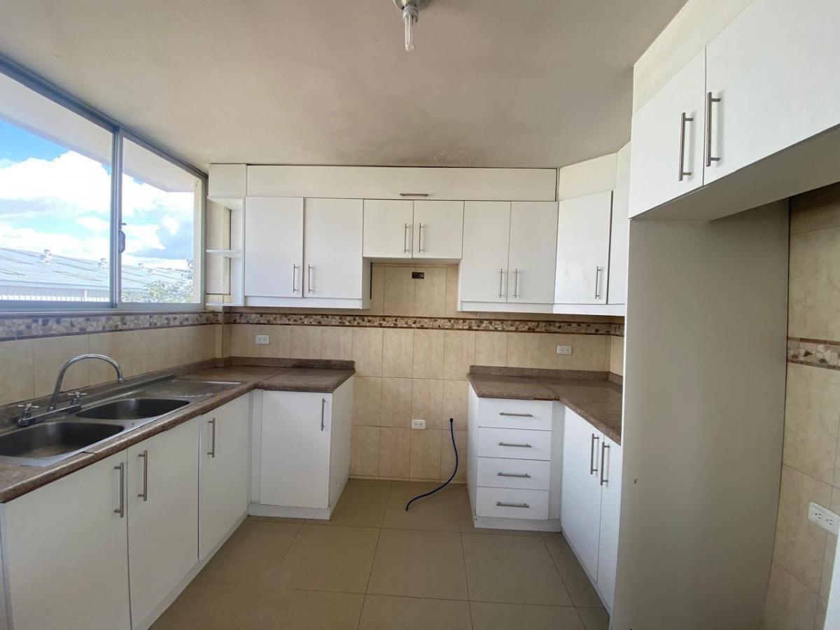 Departamento de 3 Dorm. de Venta en Calderon — imagen 8