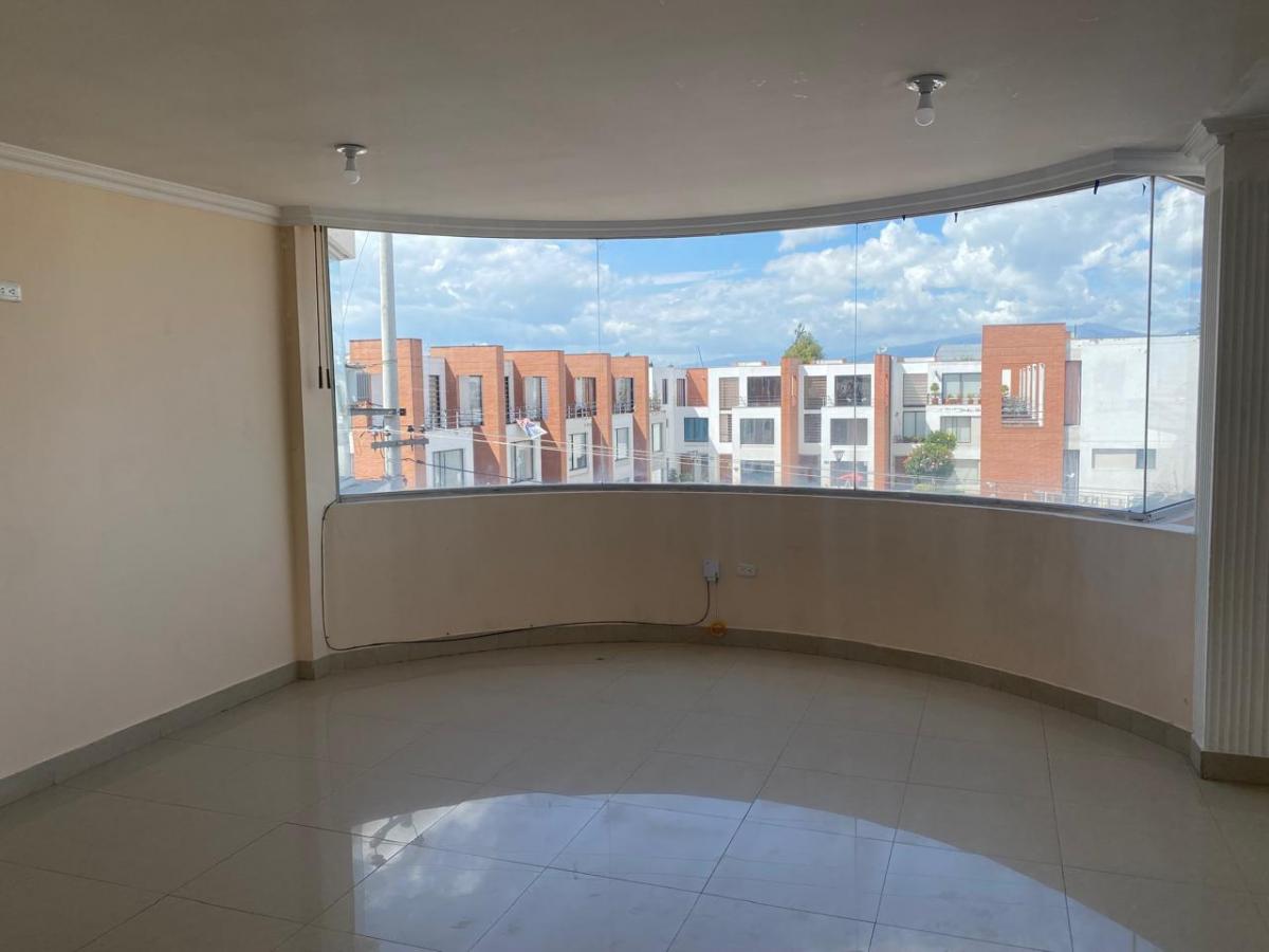 Departamento de 3 Dorm. de Venta en Calderon — imagen 7