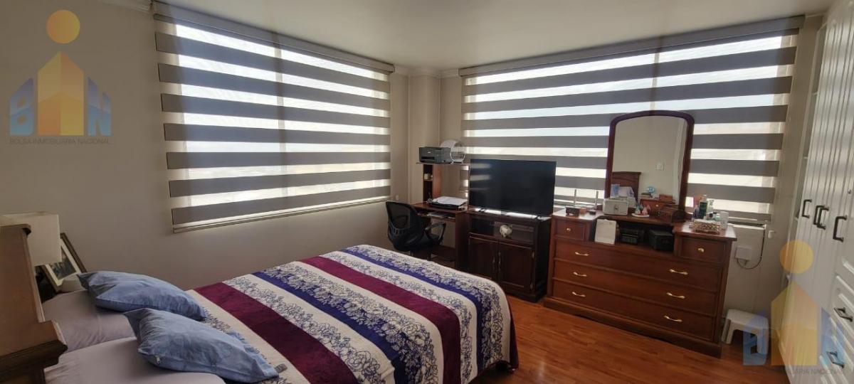 En Venta Departamento Remodelado 3 Dorm - Sector Kenedy Calle Los Guacamayos y Av Eloy Alfaro — imagen 2