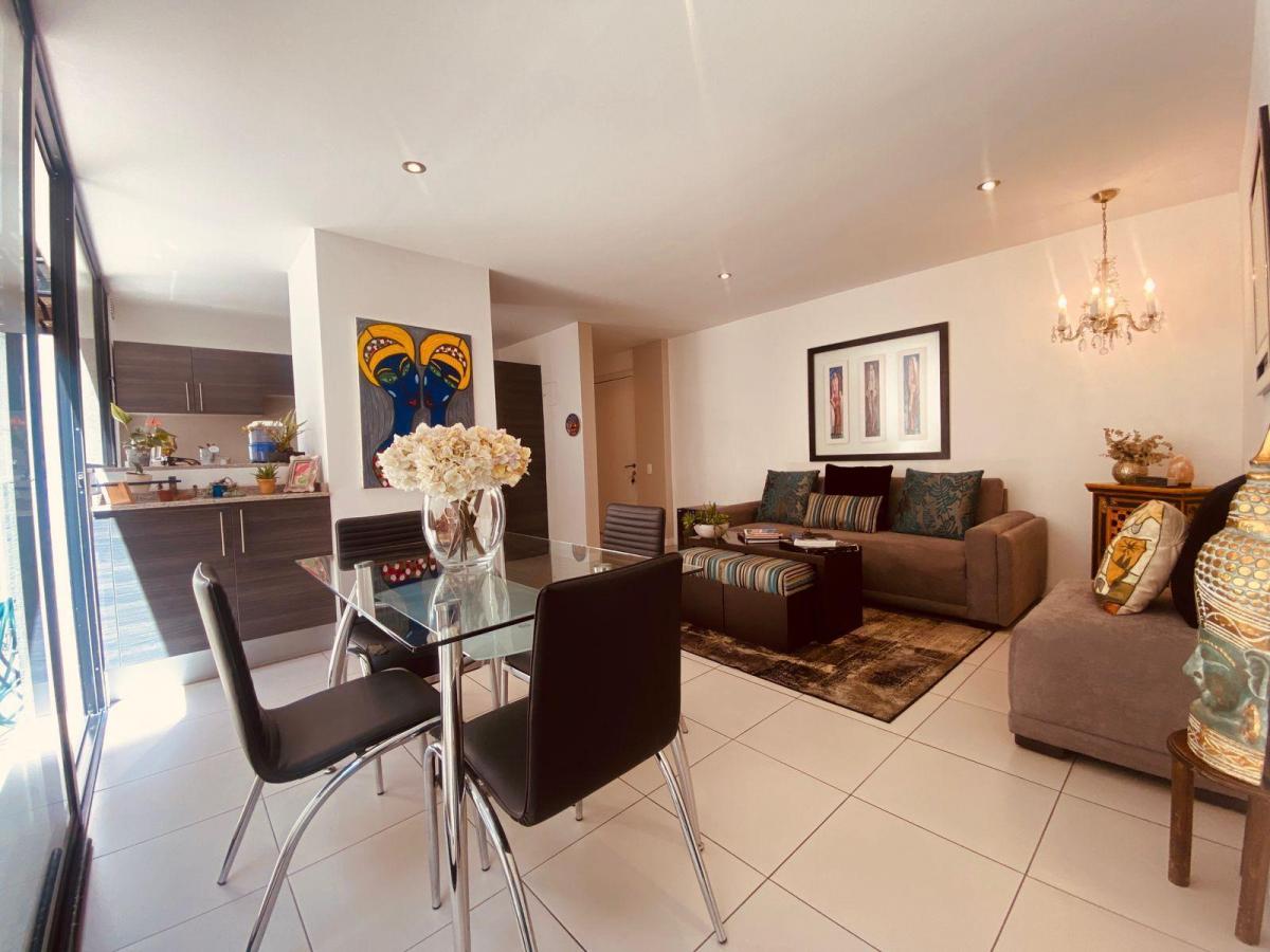 Suite de 60 m² Más Patio y 2 Parqueaderos de Venta en La Carolina — imagen 8