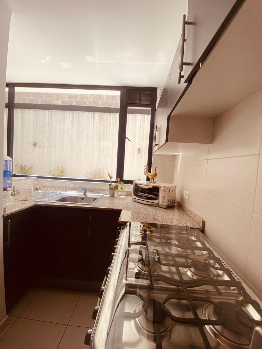 Suite de 60 m² Más Patio y 2 Parqueaderos de Venta en La Carolina — imagen 6