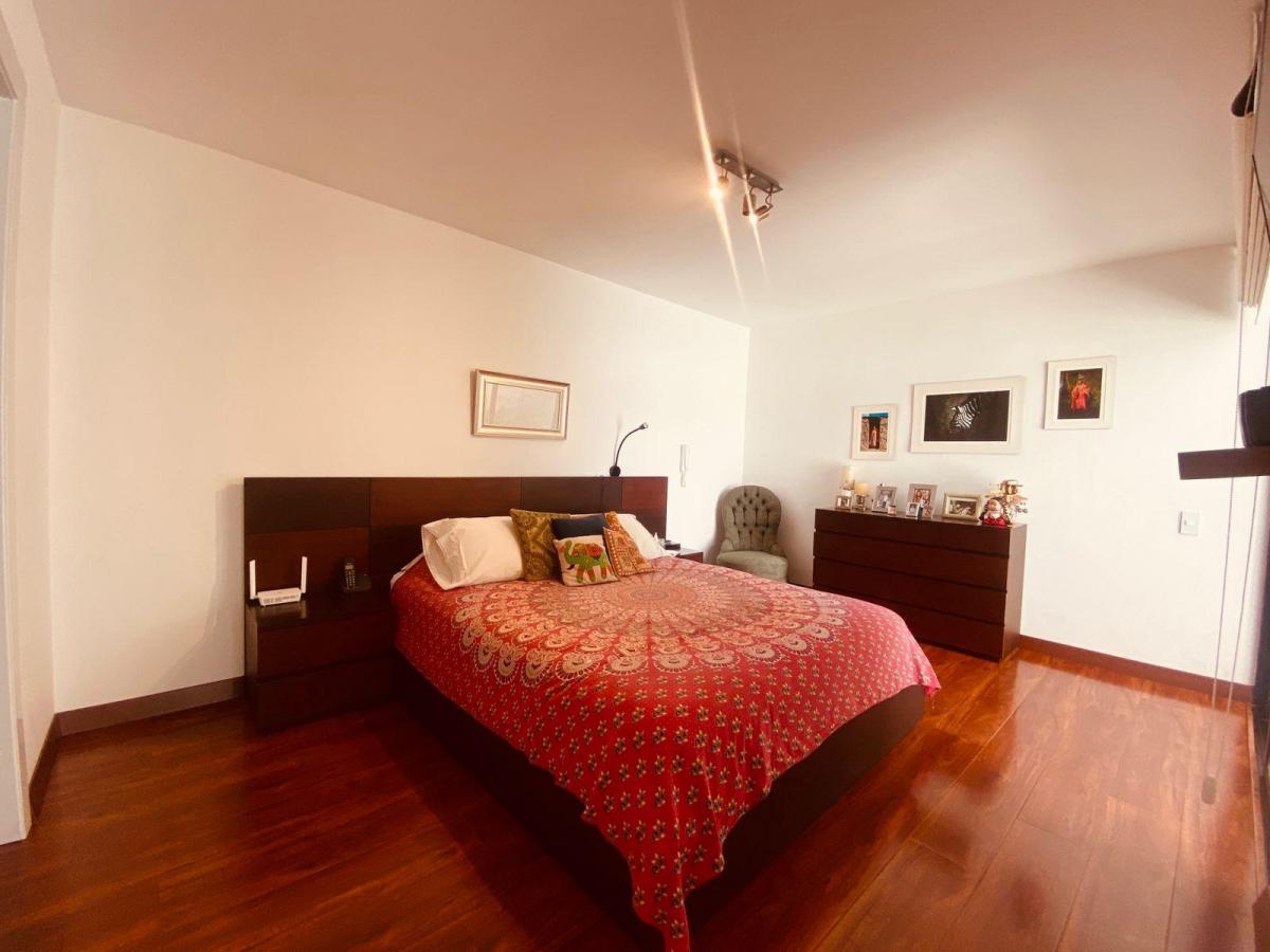 Suite de 60 m² Más Patio y 2 Parqueaderos de Venta en La Carolina — imagen 3