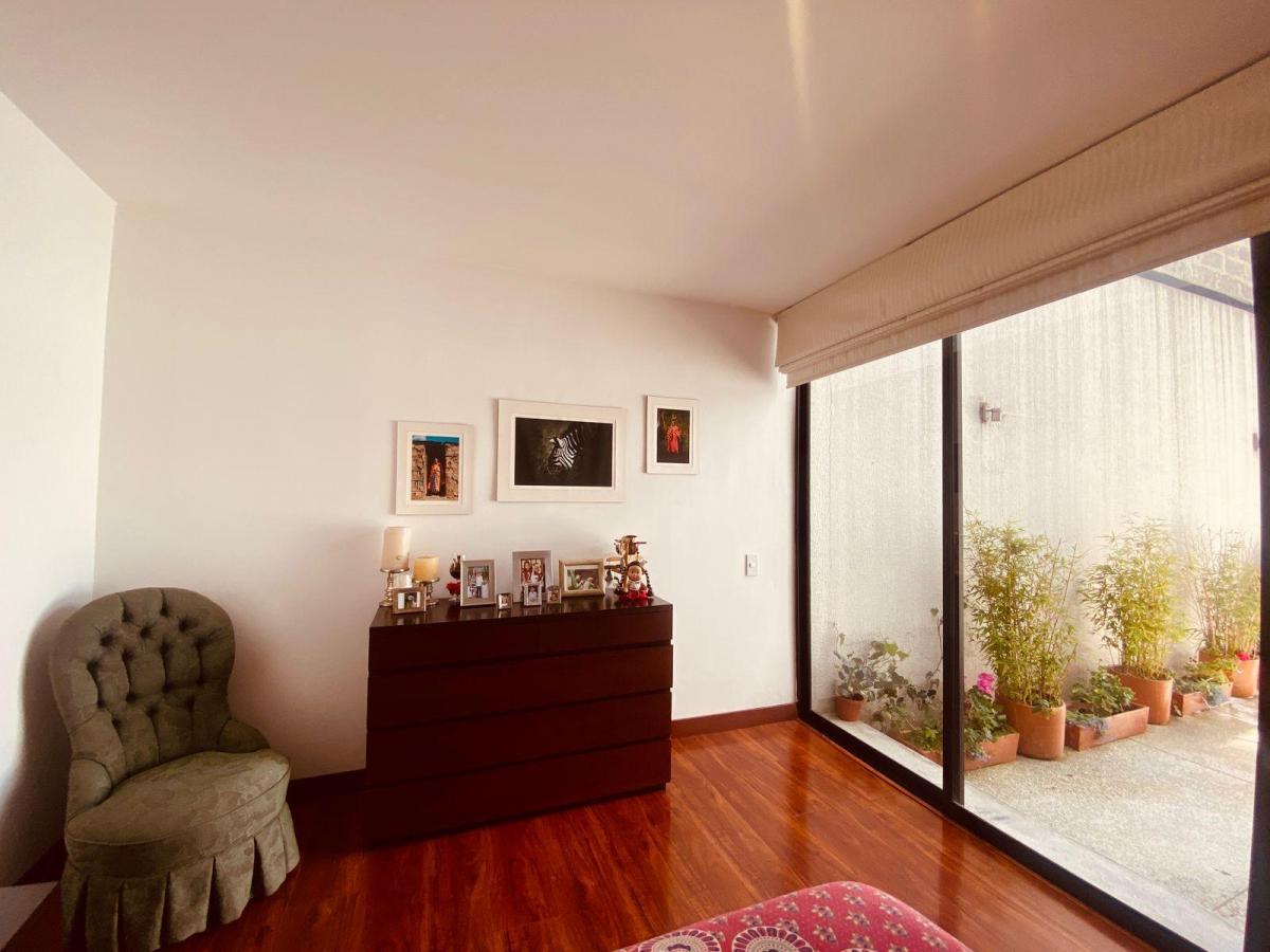 Suite de 60 m² Más Patio y 2 Parqueaderos de Venta en La Carolina — imagen 2