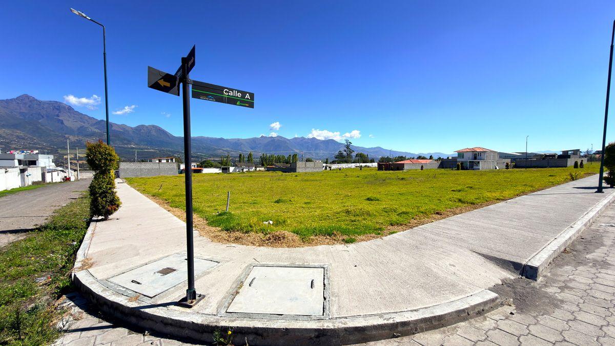 Terreno en Venta en Atuntaqui 404 m² Urbanizacion Montercarlo, Imbabura — imagen 4