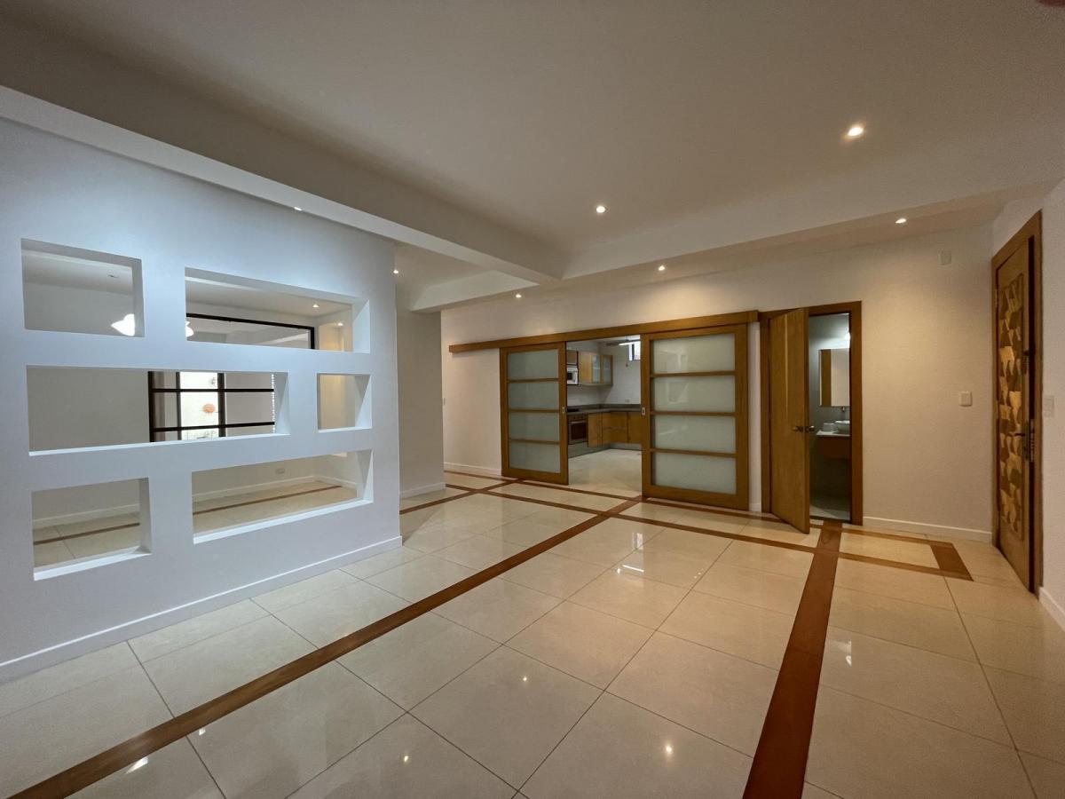Departamento de Venta en Cumbaya Sector Jardines del Este 1 — imagen 8