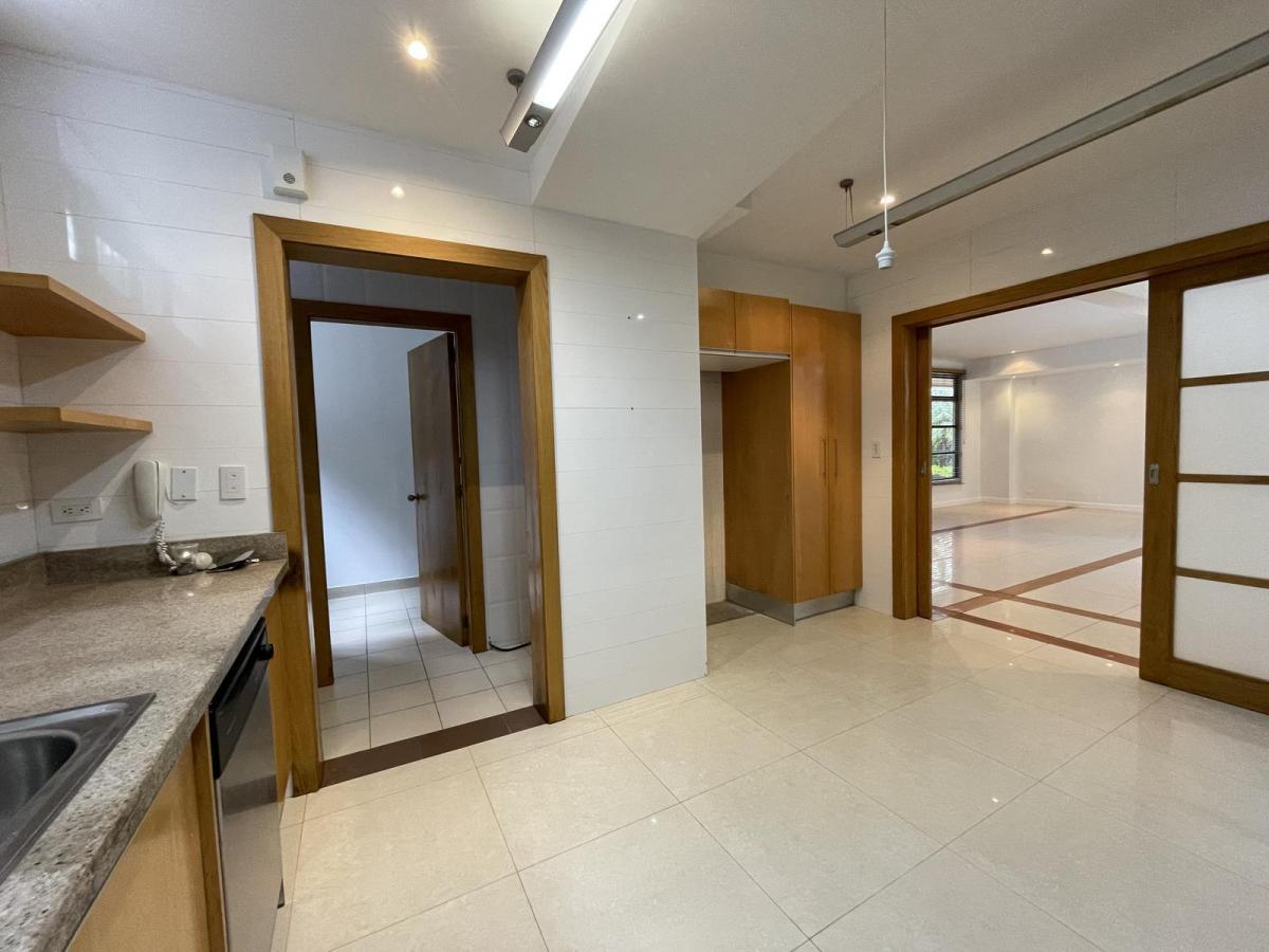 Departamento de Venta en Cumbaya Sector Jardines del Este 1 — imagen 6