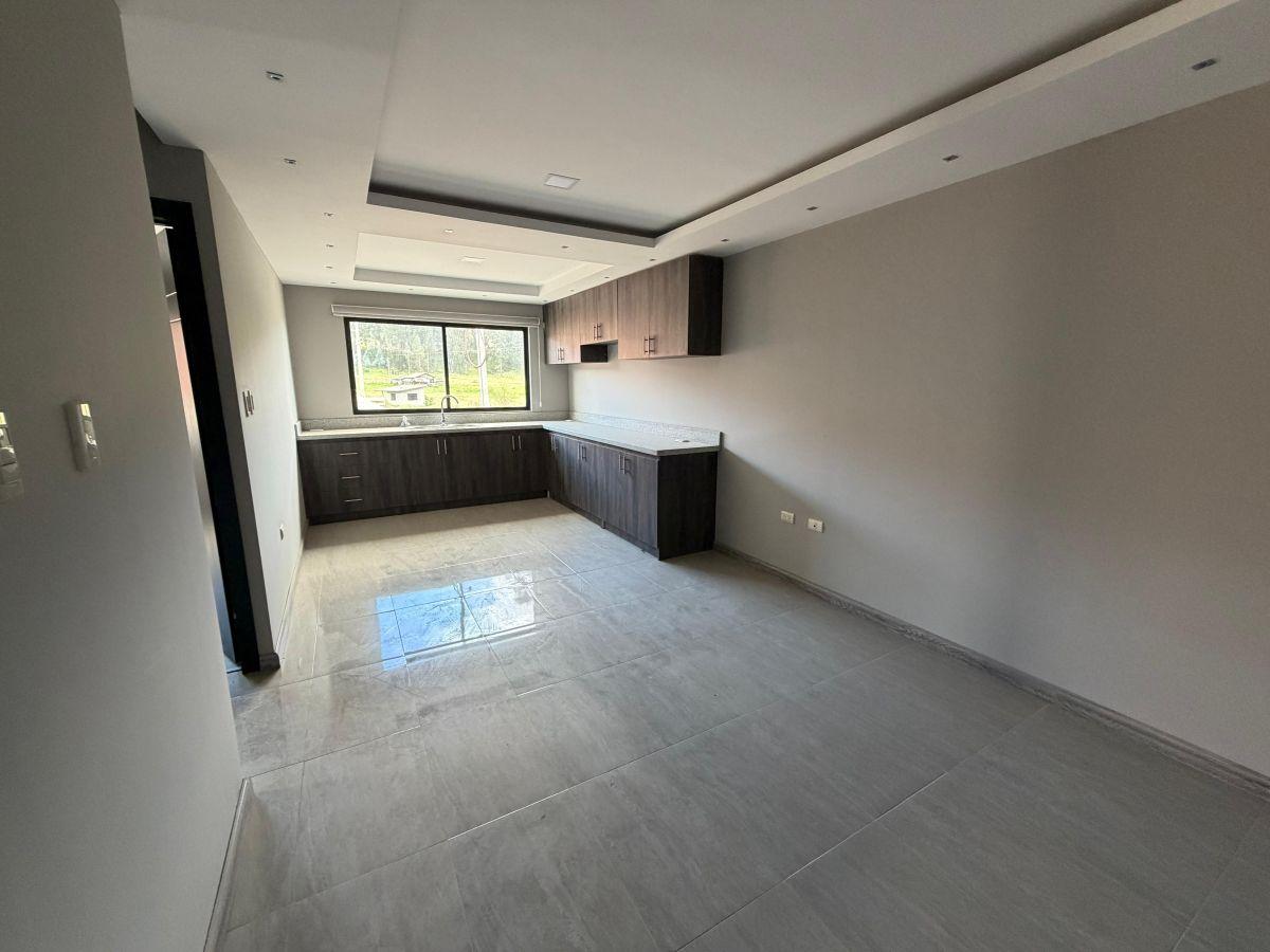 Moderno Departamento Economico Dentro de Urbanizacion Cica II, Azuay — imagen 10