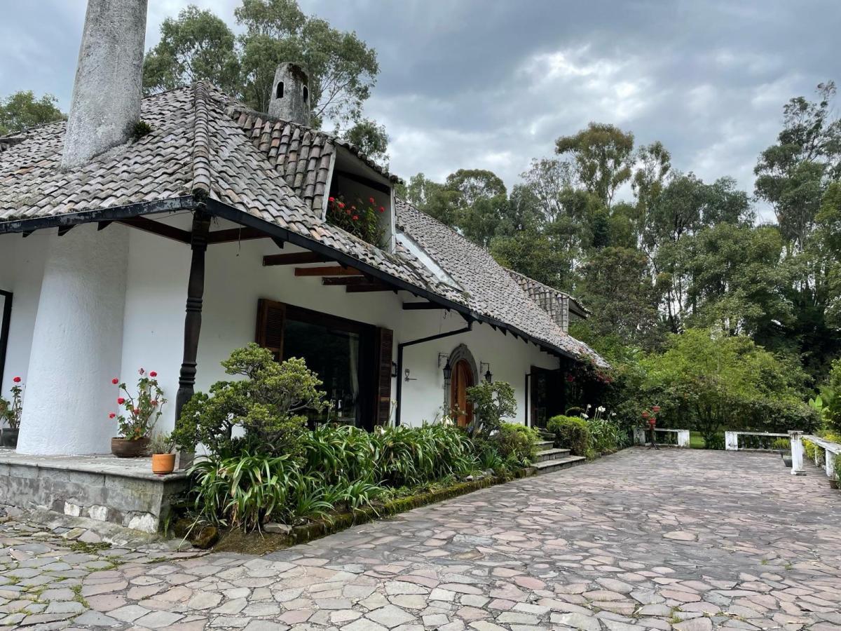 Vendo Hermosa Propiedad en La Zona Central de Sangolqui, con Casa Cololnial — imagen 2