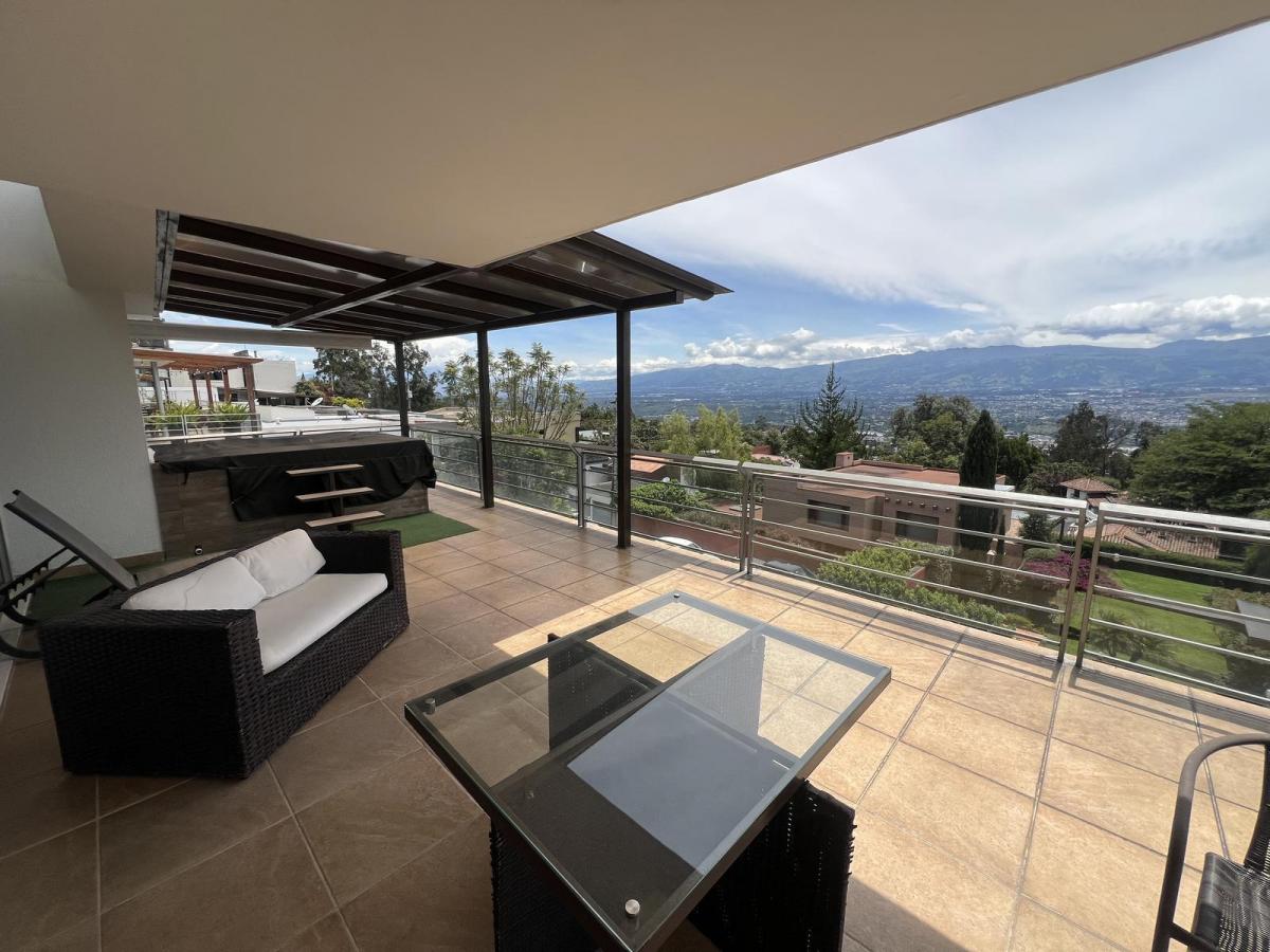 Depventa Departamento en San Juan de Cumbaya (Linda Vista) Artamento — imagen 9