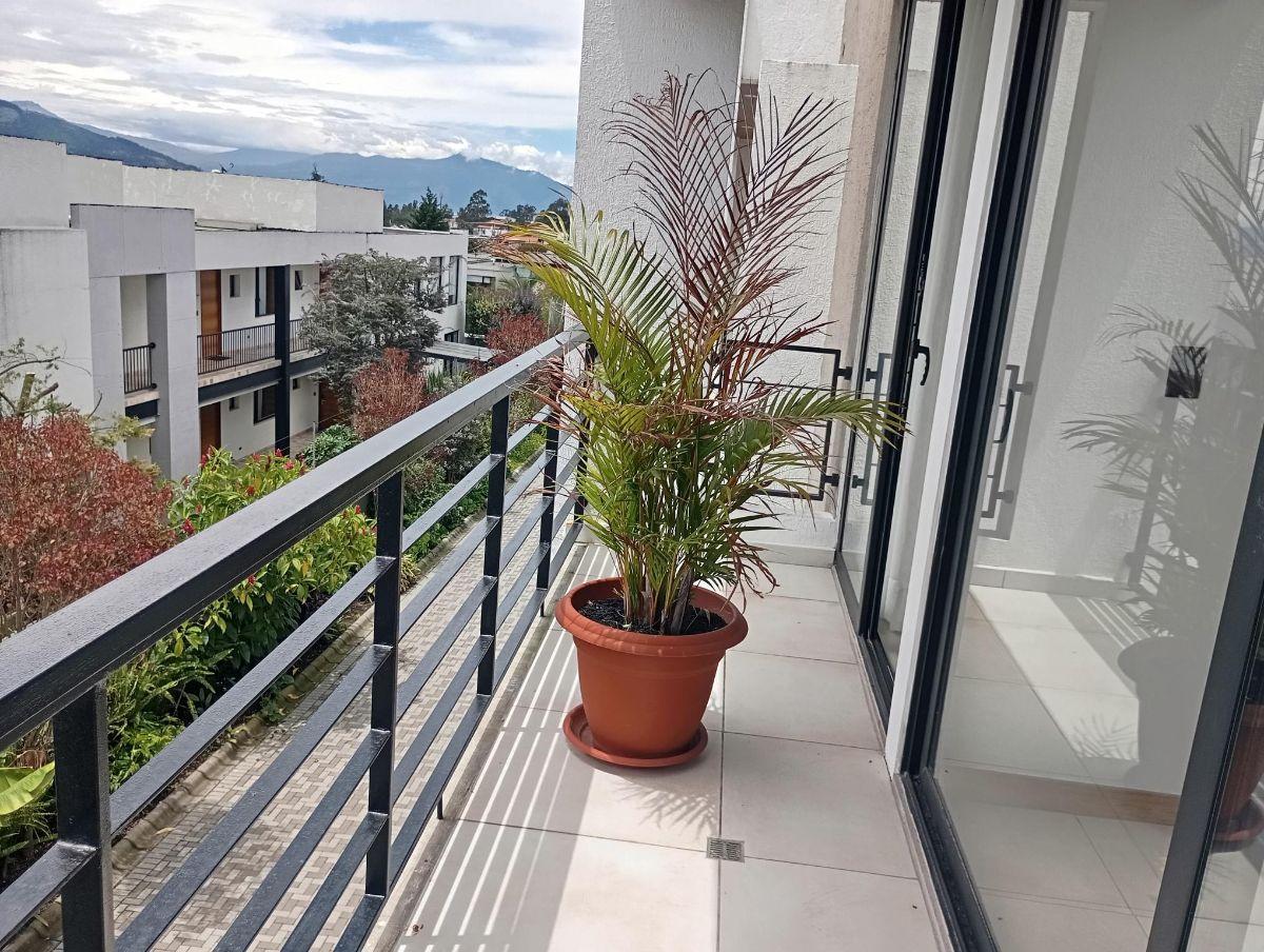 Vendo Departamento 2 Dorm. Cumbaya a Estrenar — imagen 2