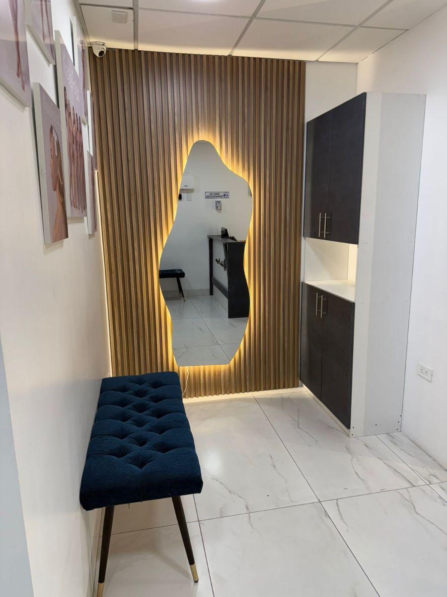 En Venta Oficna en Edificio Ágora Medical Center Frente a Mall del Sol, Guayas — imagen 5