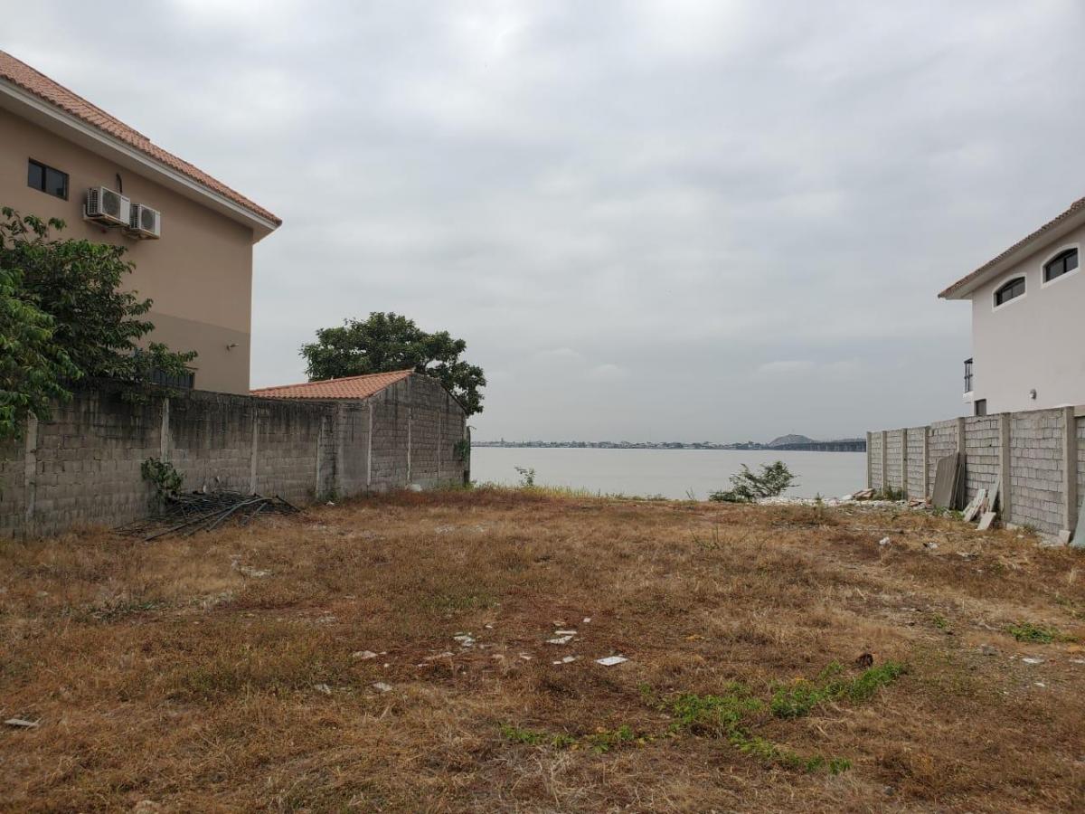 Terreno de Venta en El Km 1 de La Vía a Samborondón, Vista Al Río, 690 m². Guayas — imagen 9