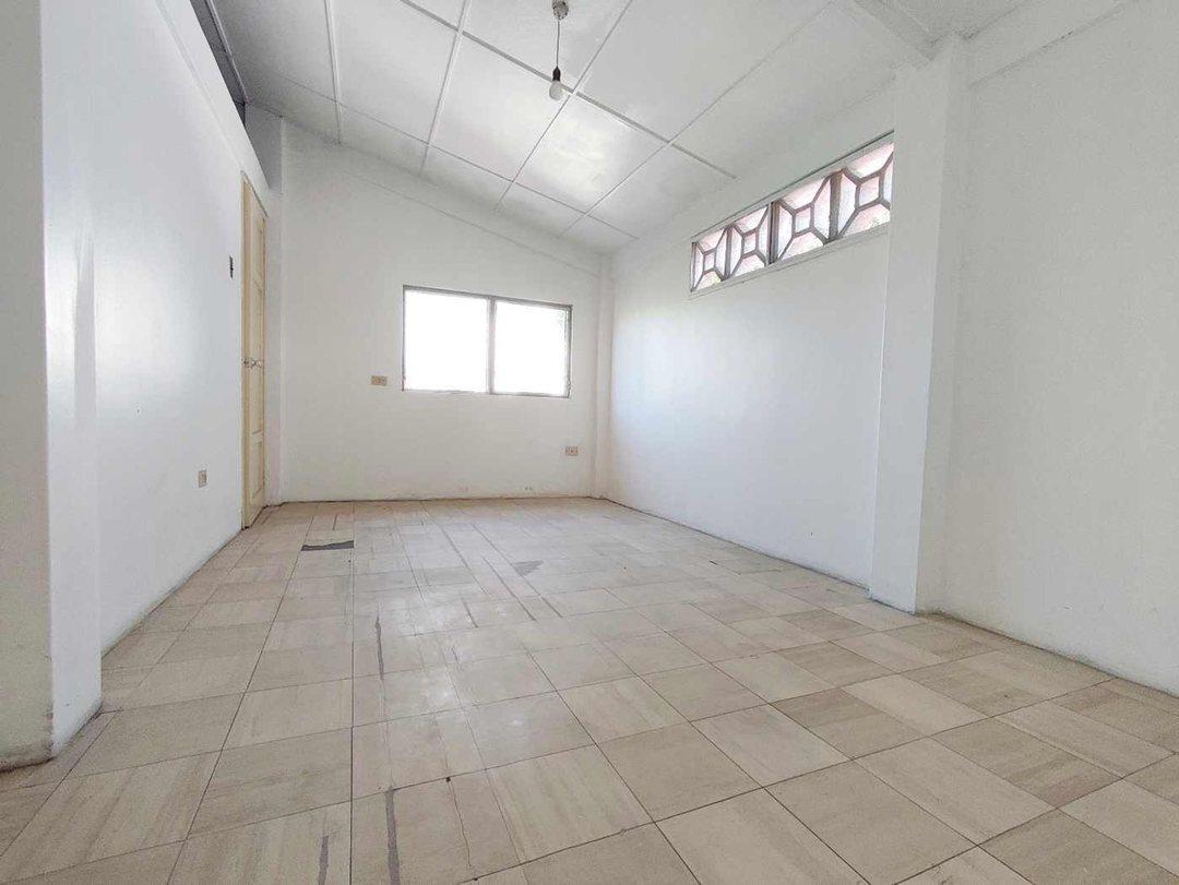 En Venta Casa 2 Plantas, Uso de Suelo Comercial, Urdesa J - Zavala, Guayas — imagen 8