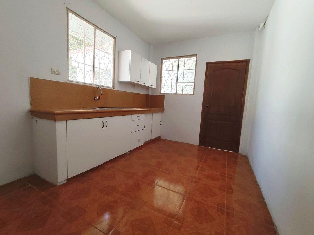 En Venta Casa 2 Plantas, Uso de Suelo Comercial, Urdesa J - Zavala, Guayas — imagen 6
