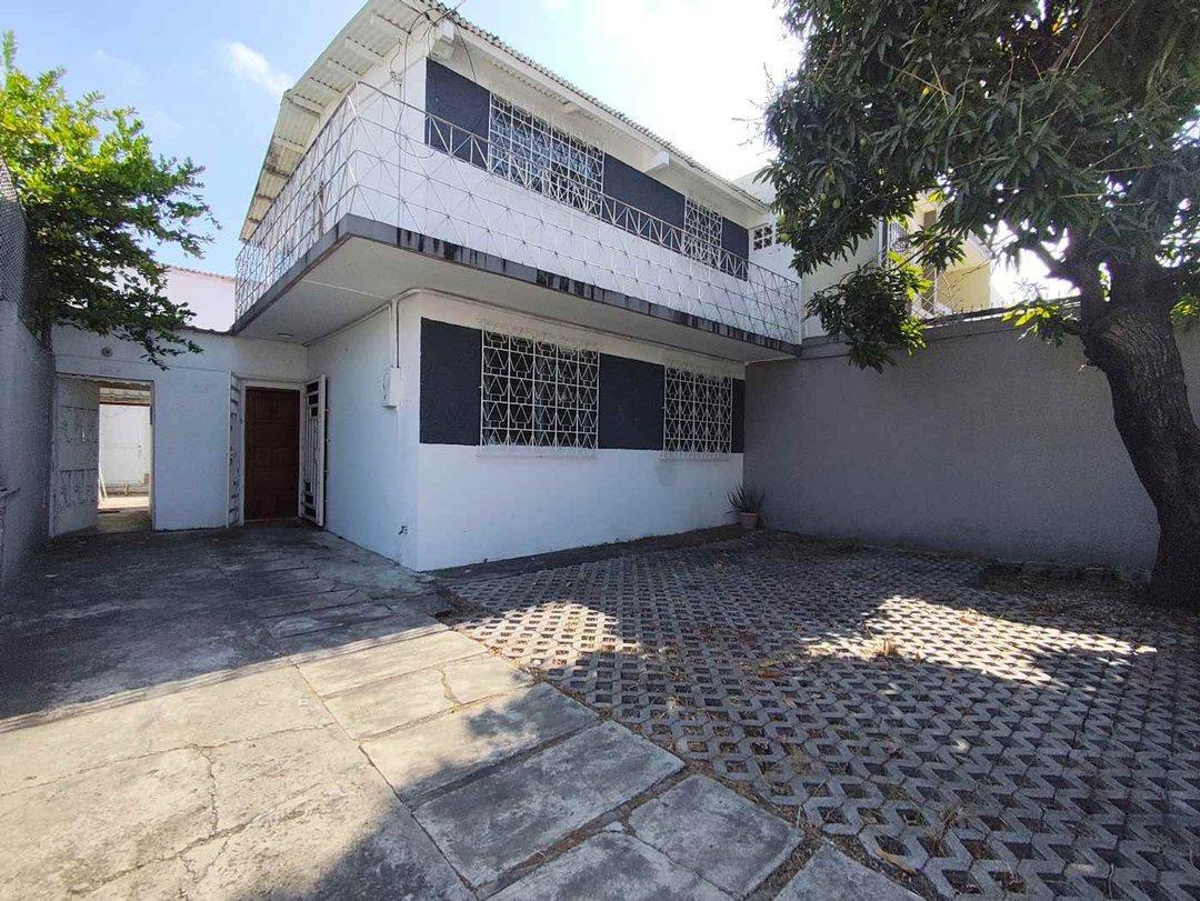 En Venta Casa 2 Plantas, Uso de Suelo Comercial, Urdesa J - Zavala, Guayas — imagen 5