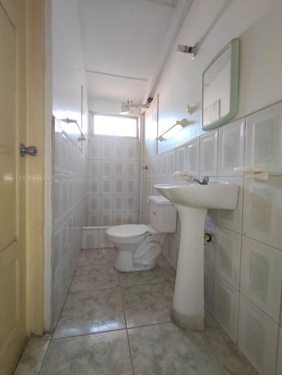 En Venta Casa 2 Plantas, Uso de Suelo Comercial, Urdesa J - Zavala, Guayas — imagen 3