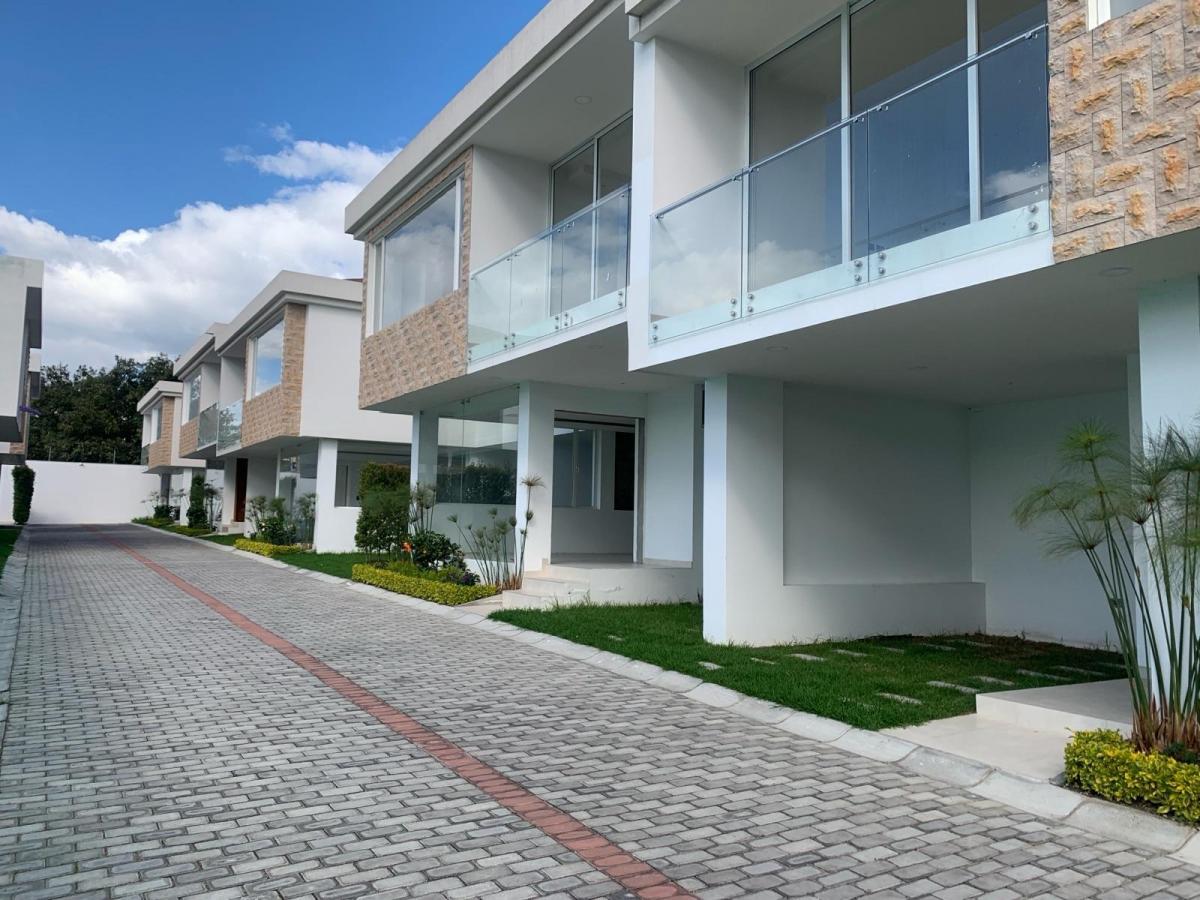 Mjr Venta Casa Tumbaco 3 Dorm. — imagen 9