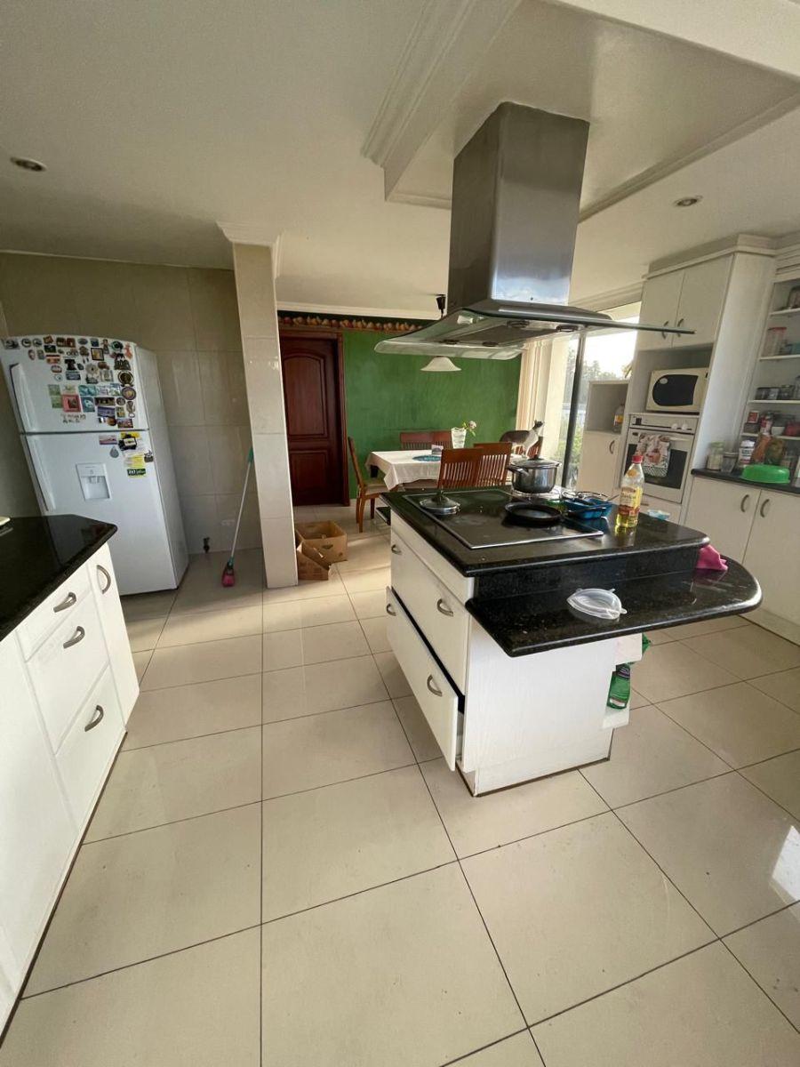 Amplia y Cómoda Casa con 4 Habitaciones de 860 m² en Venta Sector Miravalle Dentro de Urbanización — imagen 7