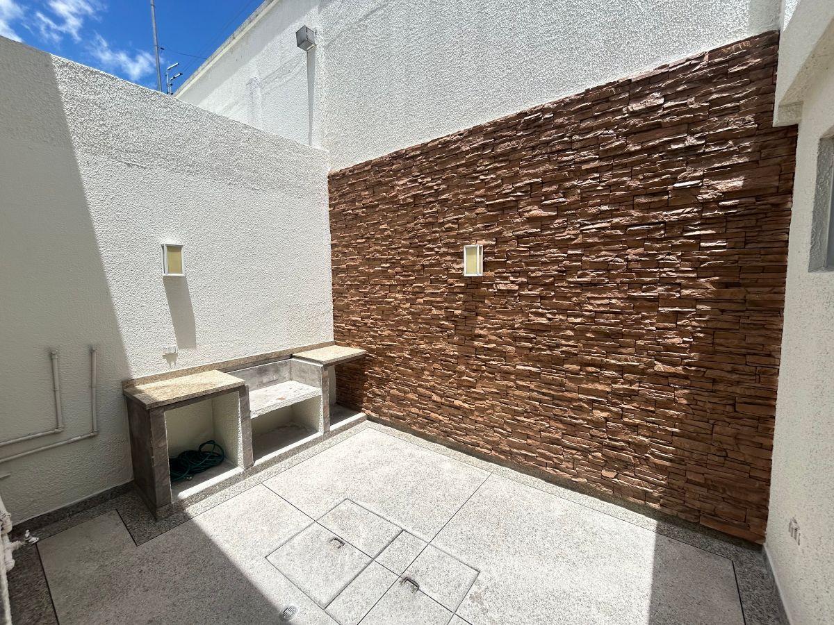 Venta Casa Moderna Cuatro Dorm. Terrraza — imagen 8