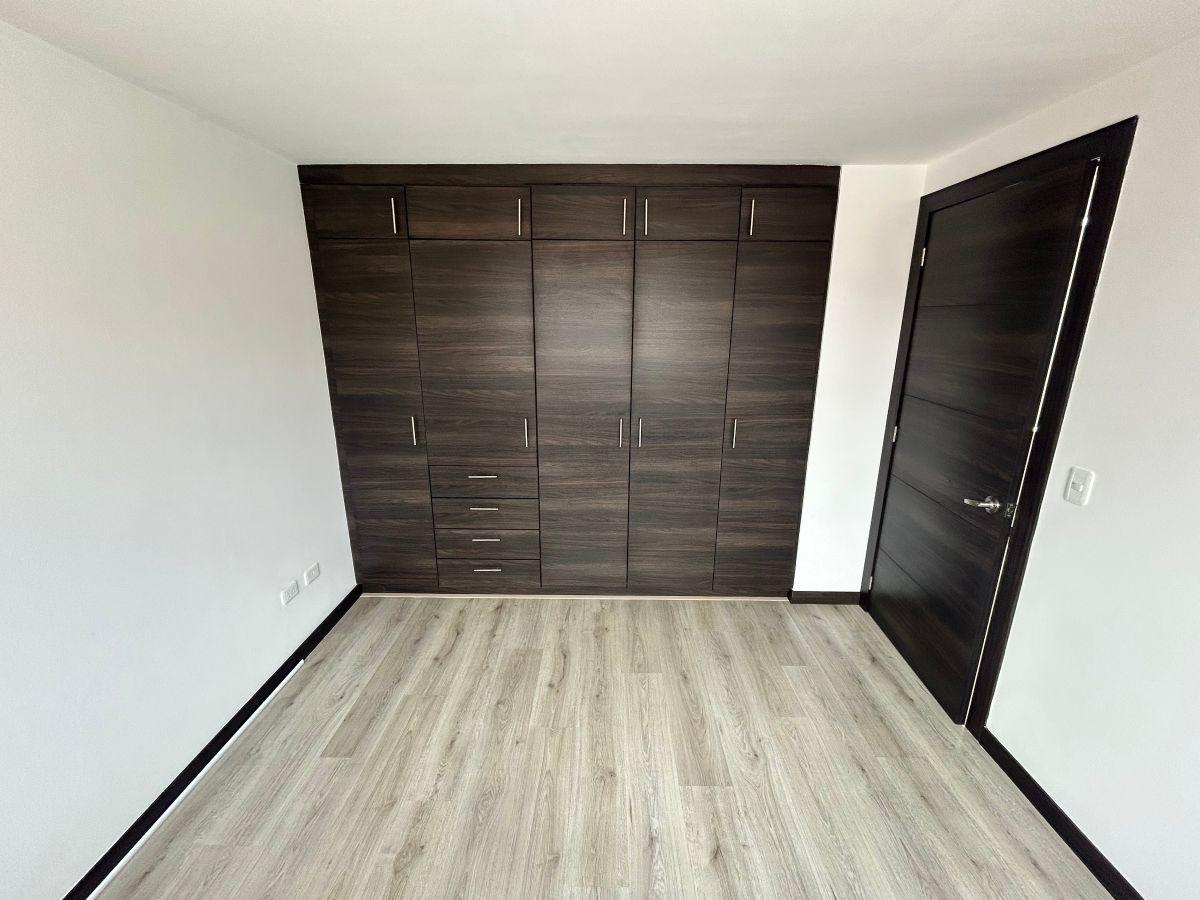Venta Casa Moderna en Conjunto Cuatro Dorm. Terrraza — imagen 4