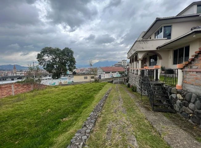 Terreno en venta en Bellavista — imagen 2