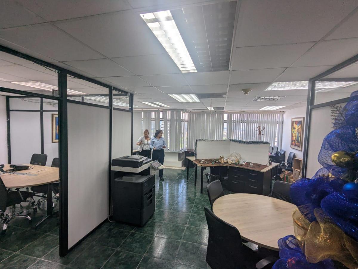 Oficina de Venta en Torres del Norte - Guayaquil - Kennedy Norte, Guayas — imagen 10