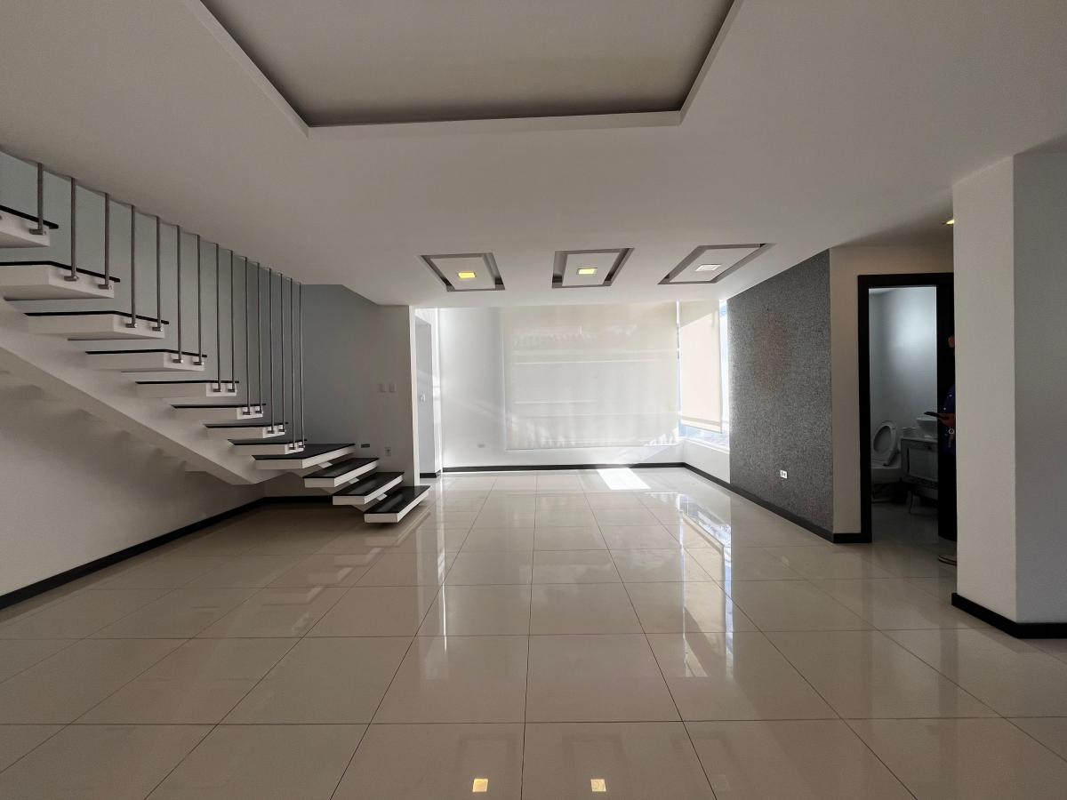 Linda Casa de Venta en Jardines de La Pampa — imagen 10