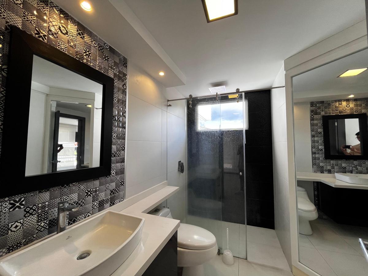 Linda Casa de Venta en Jardines de La Pampa — imagen 6