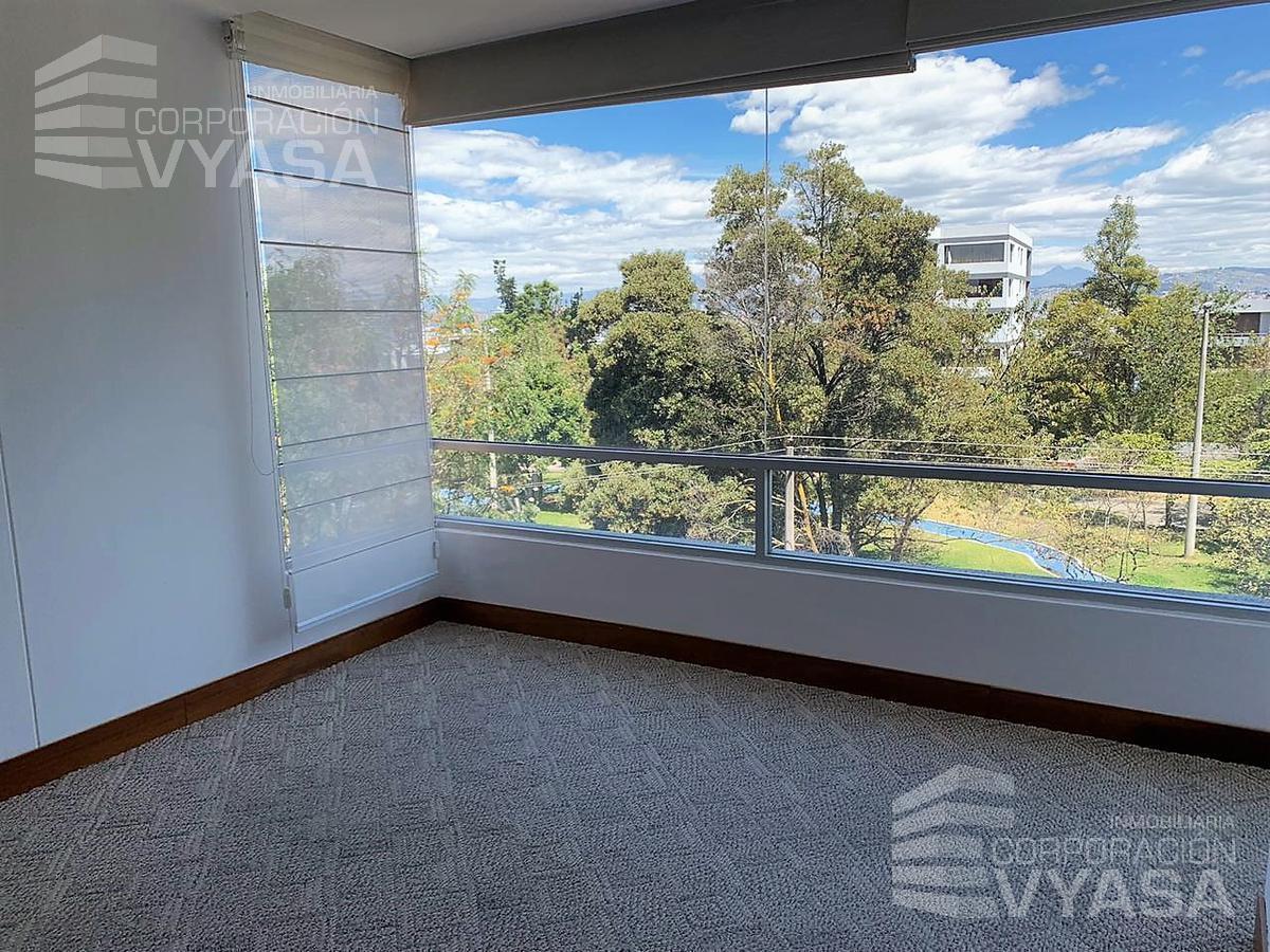 Quito Tenis - Hermoso Departamento en Venta de 3 Dorm. de 197 m² — imagen 2