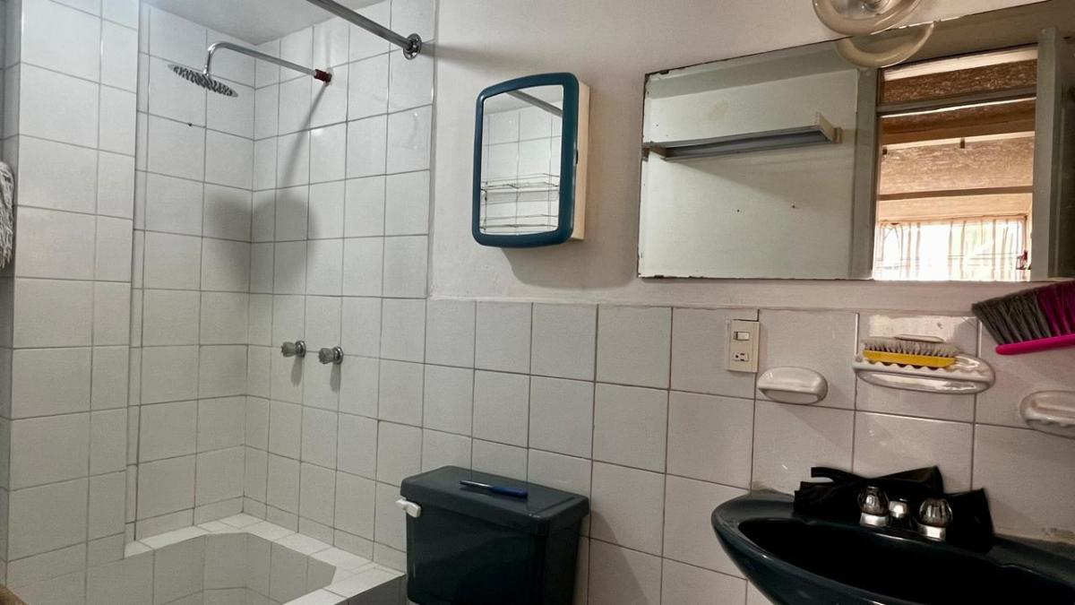 Departamento en Venta, Calle Paris, 3 Dorm. — imagen 2