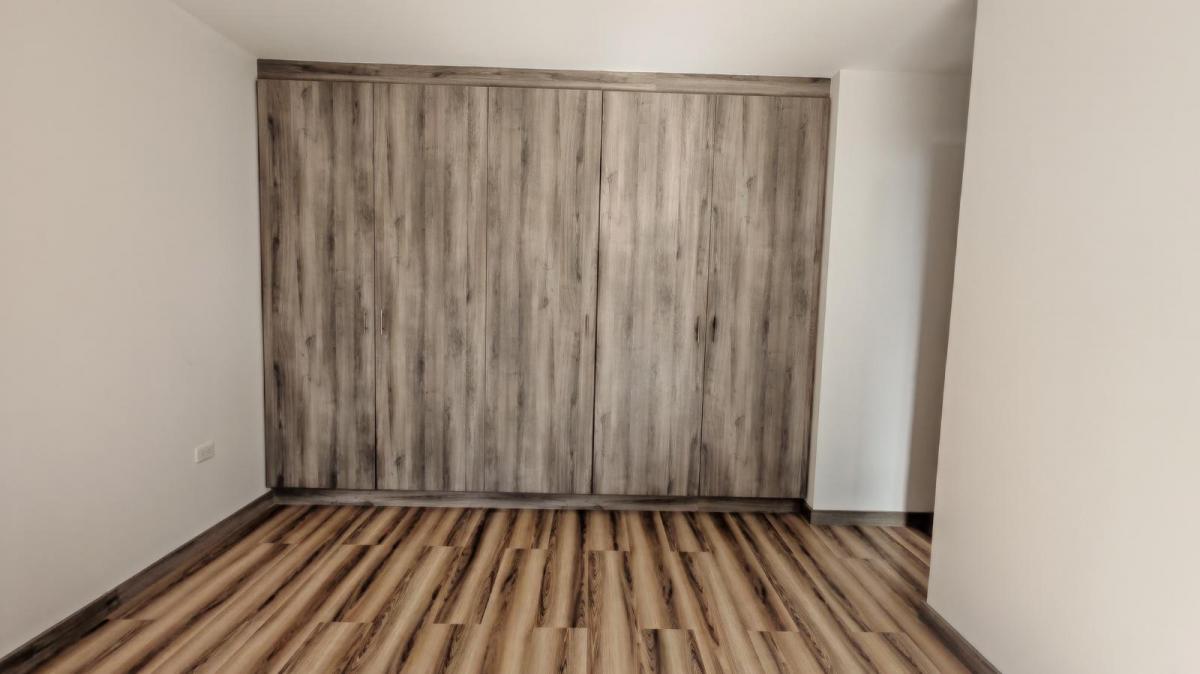Departamento en Venta 2 Dorm. con Balcones - Sector Tumbaco - Quito — imagen 2
