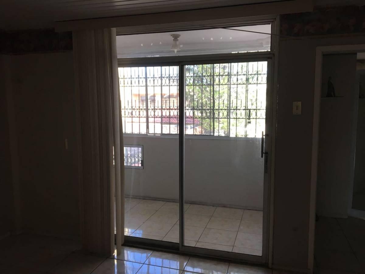 Venta Casa en El Sur 4 Dorm. con Amplio Patio, Guayas — imagen 8