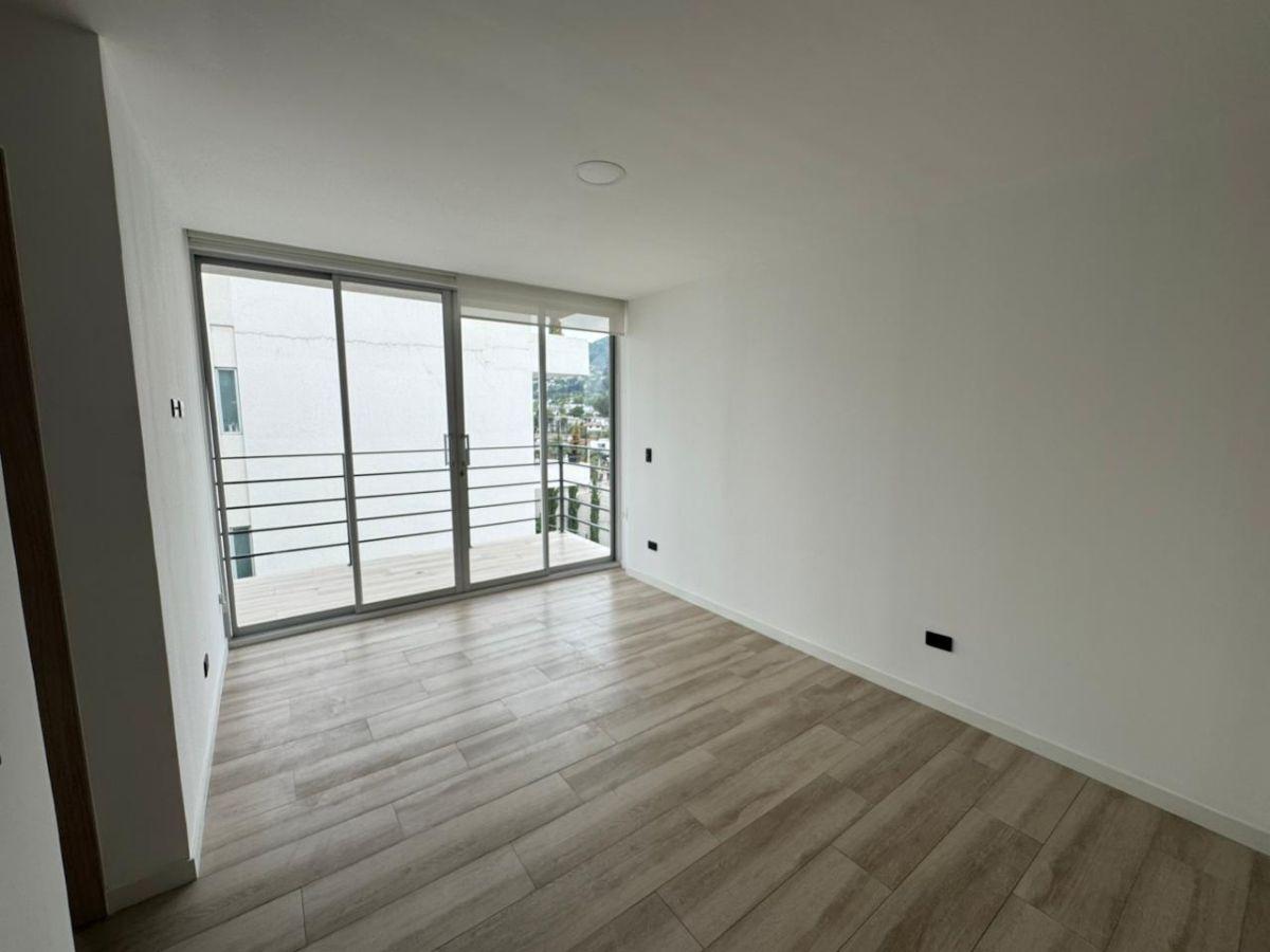 Departamento de 96 m² con 2 Habitaciones en Venta en Intervalles, Cumbaya — imagen 2