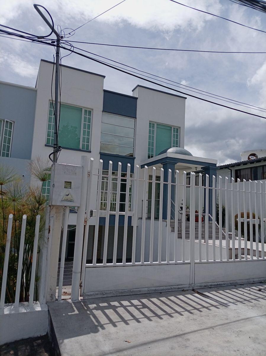 Casa con 3 Recámaras en Venta en Cumbayá, 315 m² de Terreno — imagen 6