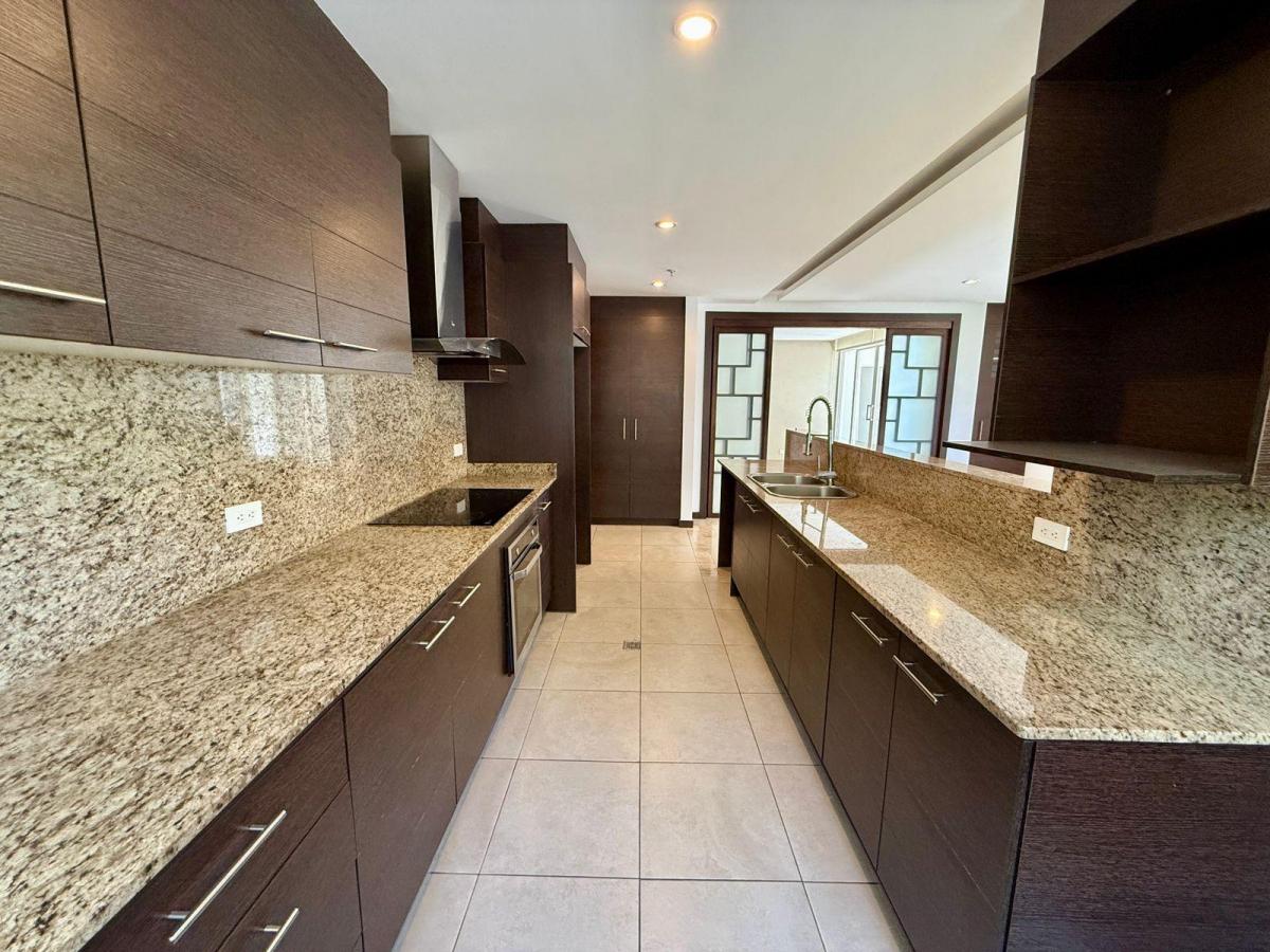 Oportunidad Única – Departamento en Cumbayá (Santa Lucía / Site Center) — imagen 7